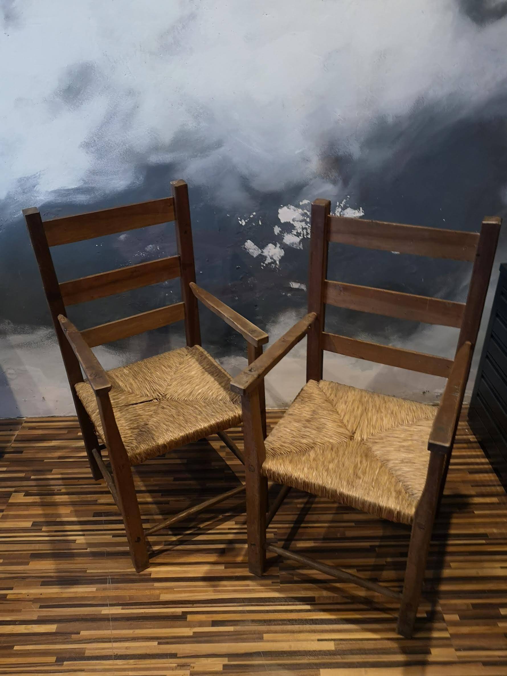 Pair of antique wooden straw-seated armchairs - Authentic country style