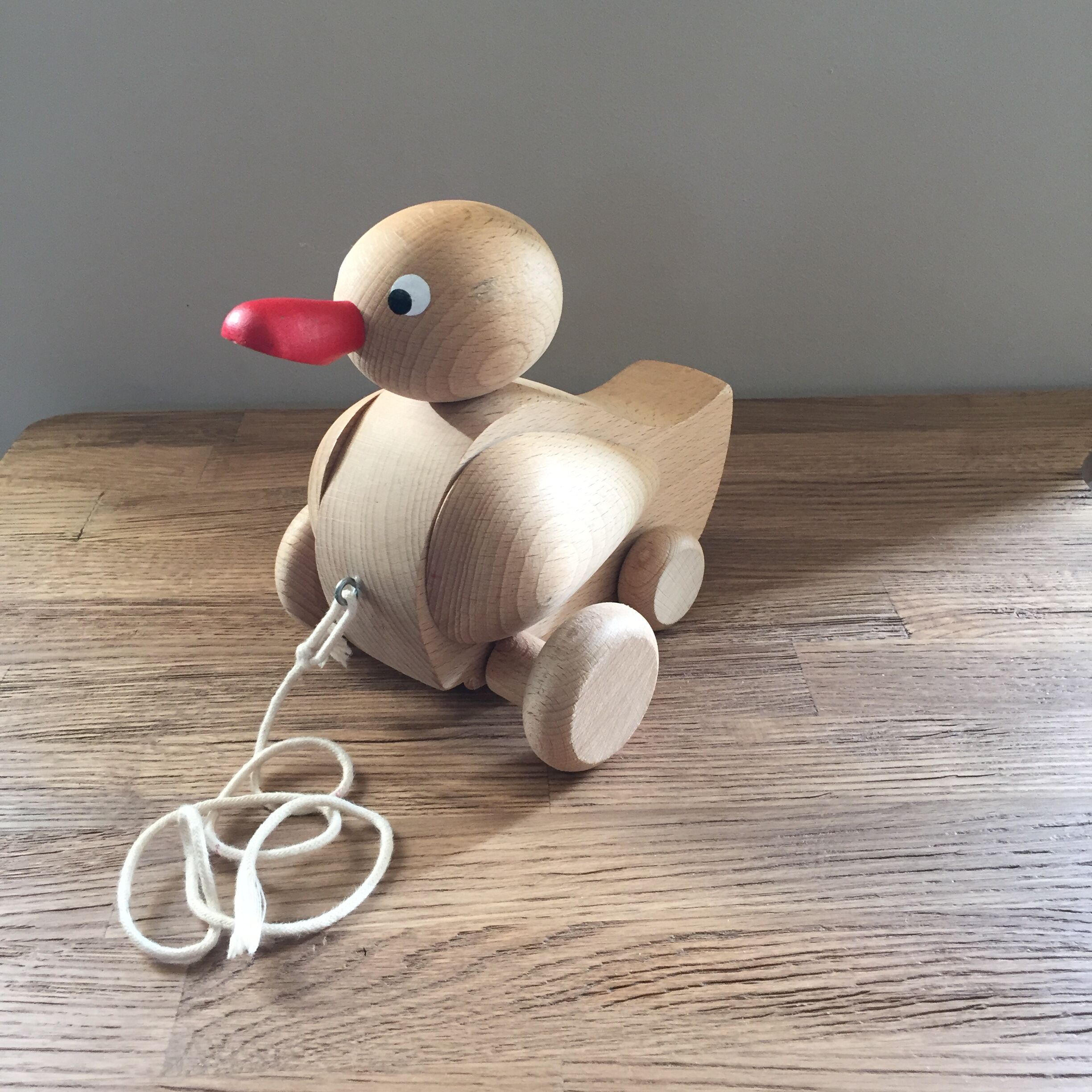 Raw wooden roller duck