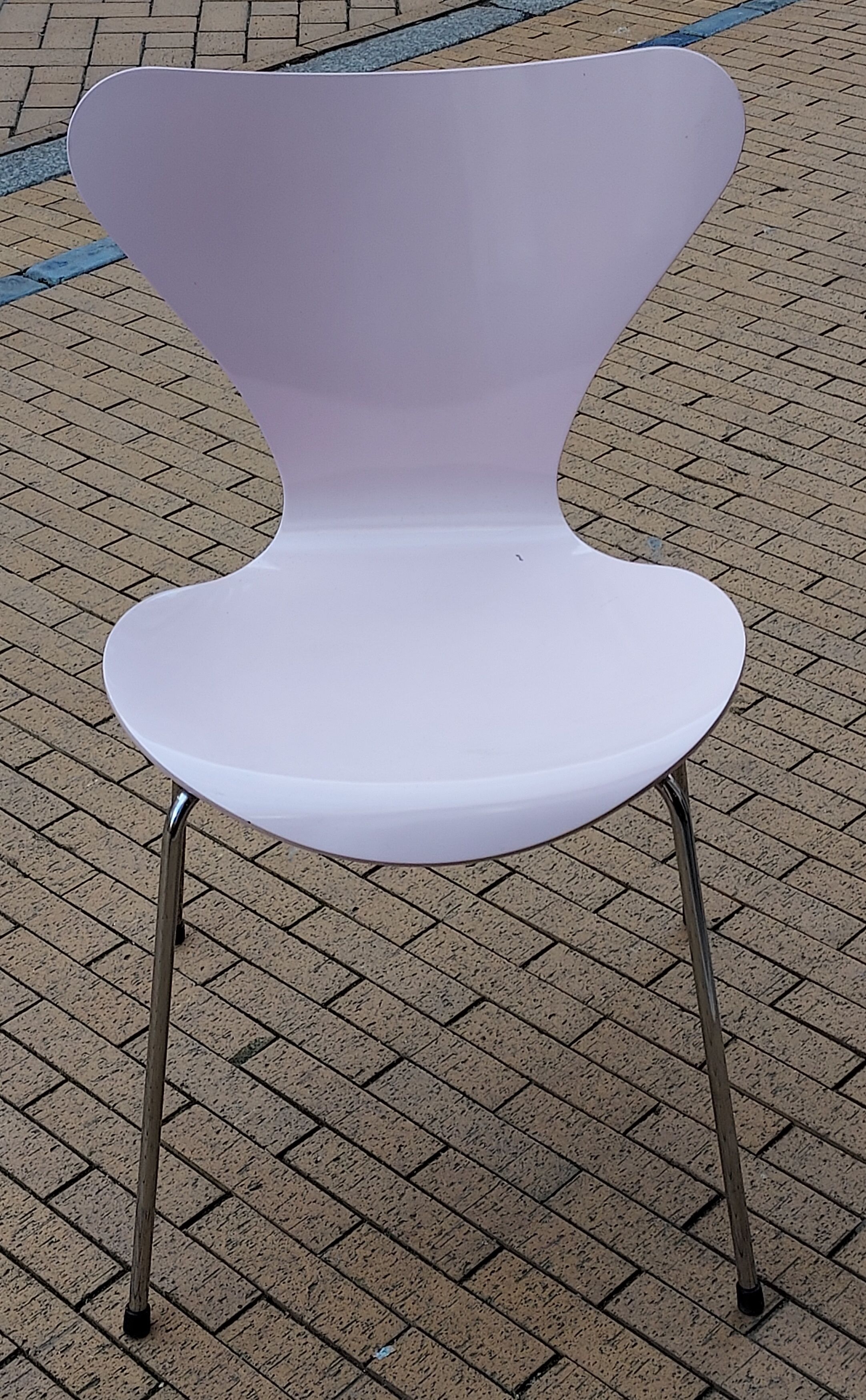 Chaise papillon série 7 d'Arne Jacobsen