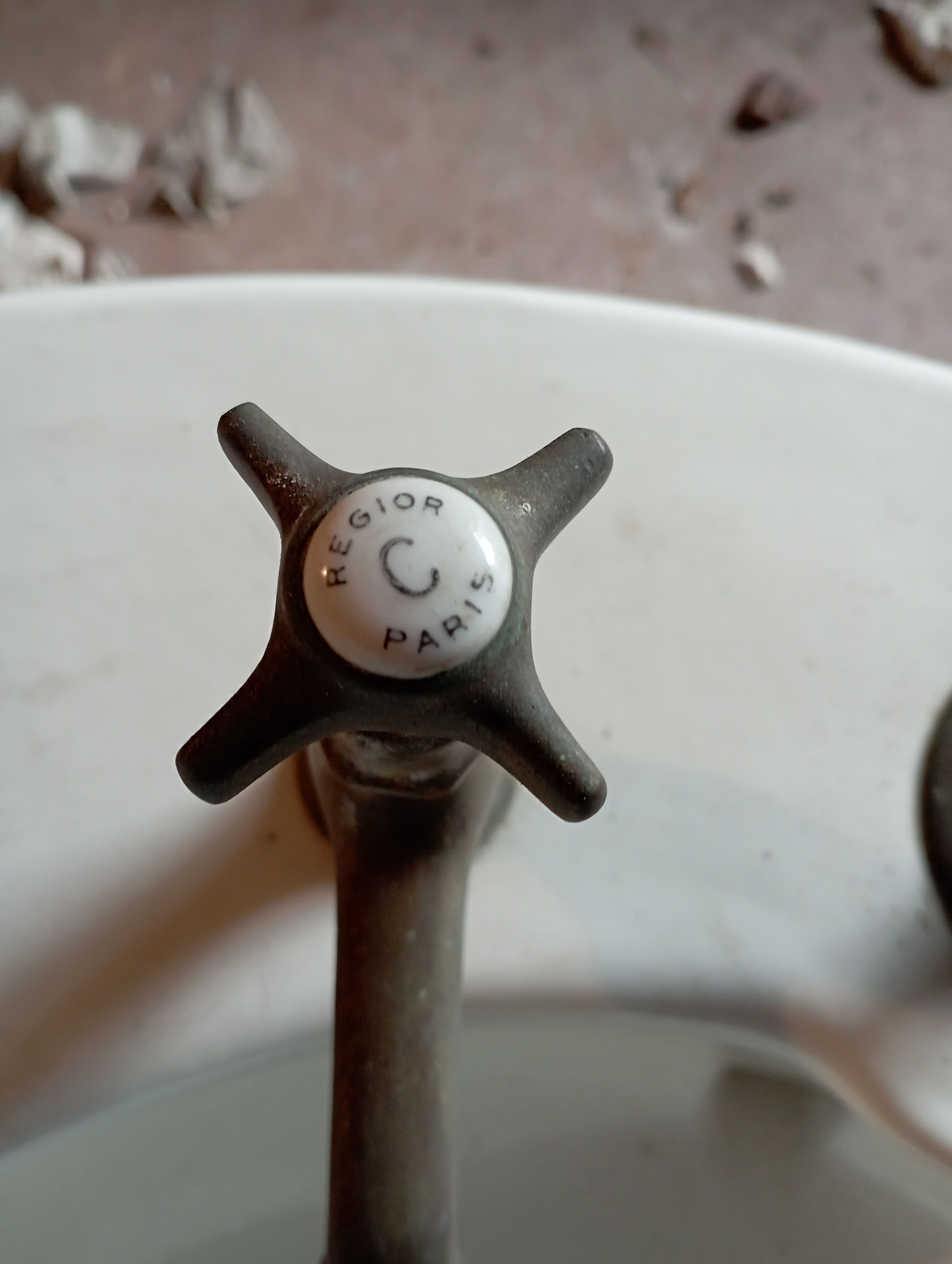 Old washbasin