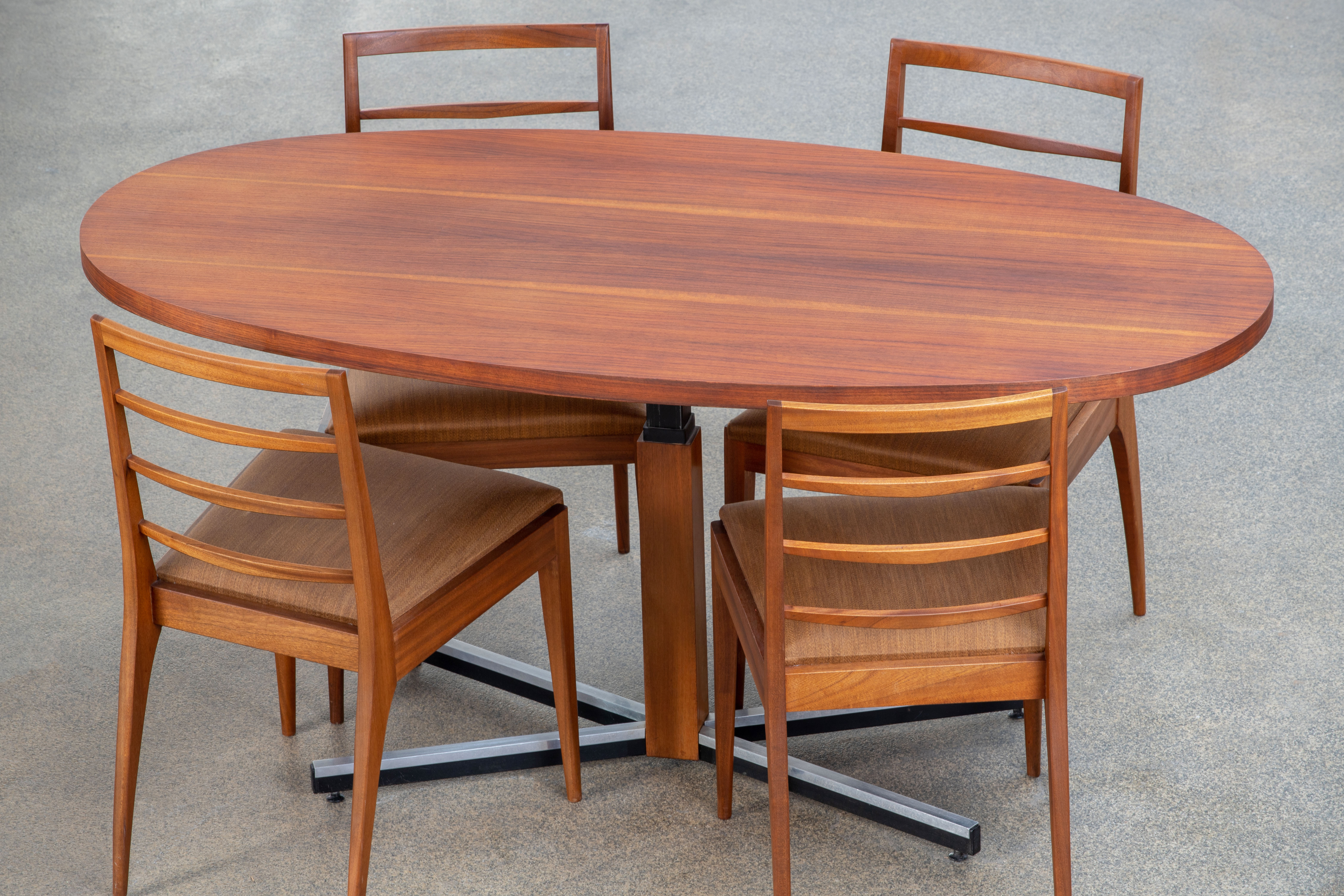 Vintage Scandinavian Table – 160 cm