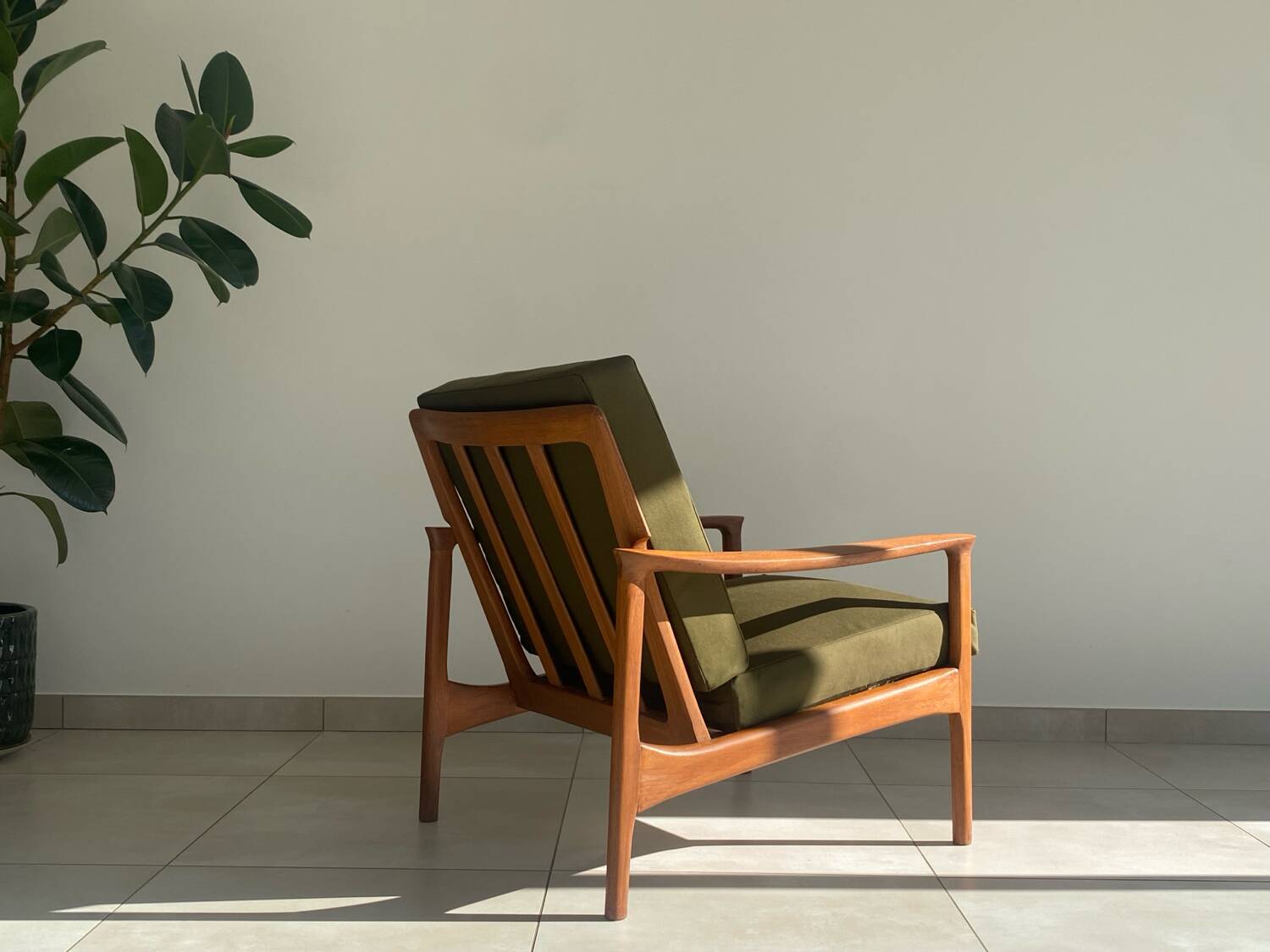 Danish Scandinavian armchair in teak