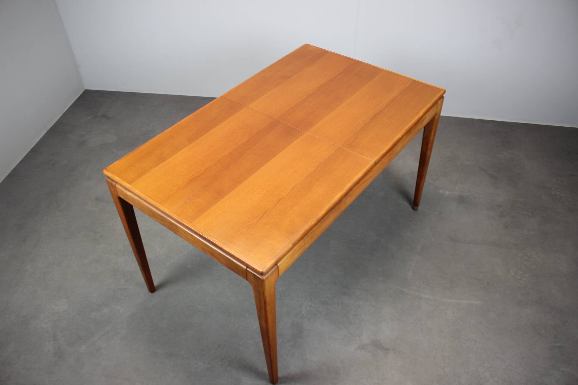 Extendable dining table by Dřevotvar, 1970s