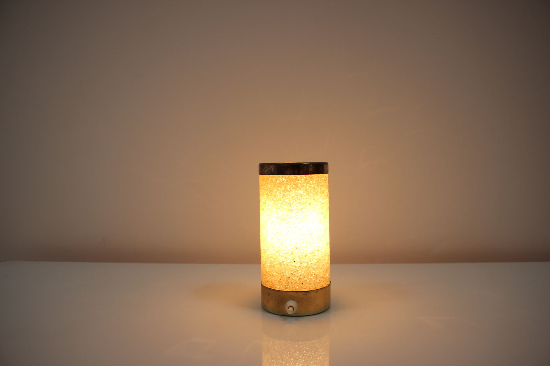 Mid-Century table lamp, 1970's.