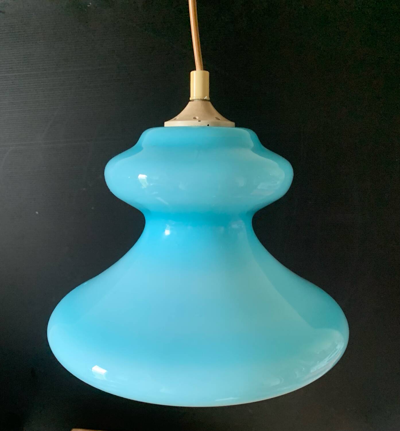 Suspension opaline bleu vintage