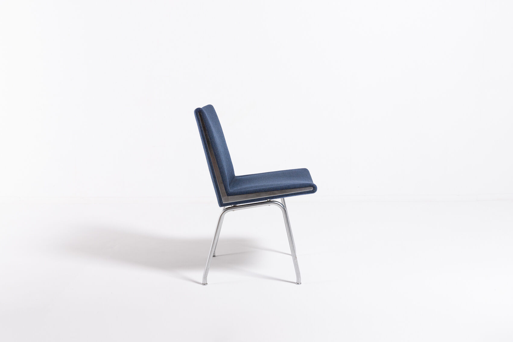 Chaise d'aéroport par Hans J. Wegner