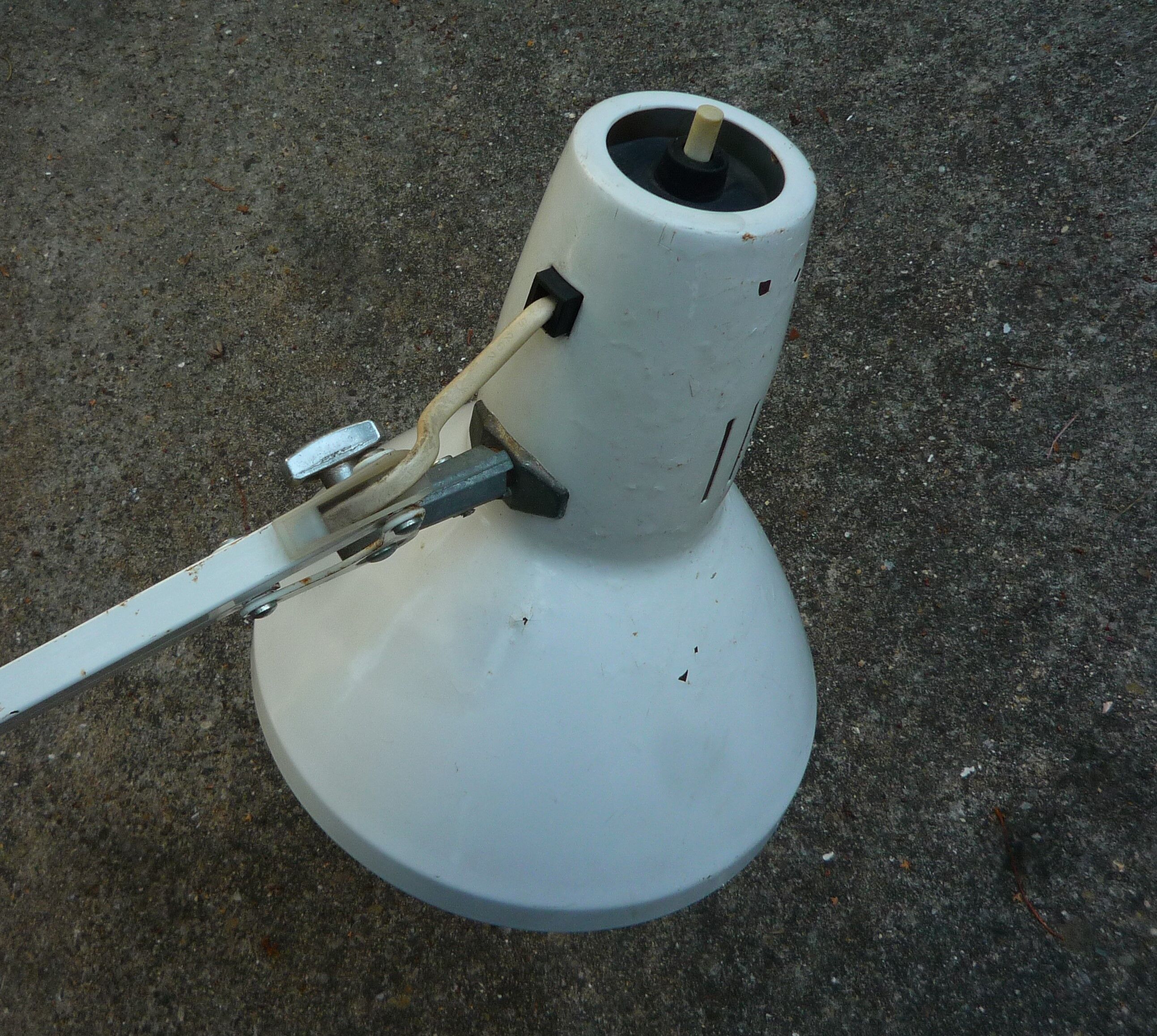 Lampe d'architecte #1 articulée blanche LEDU, vintage années 1970