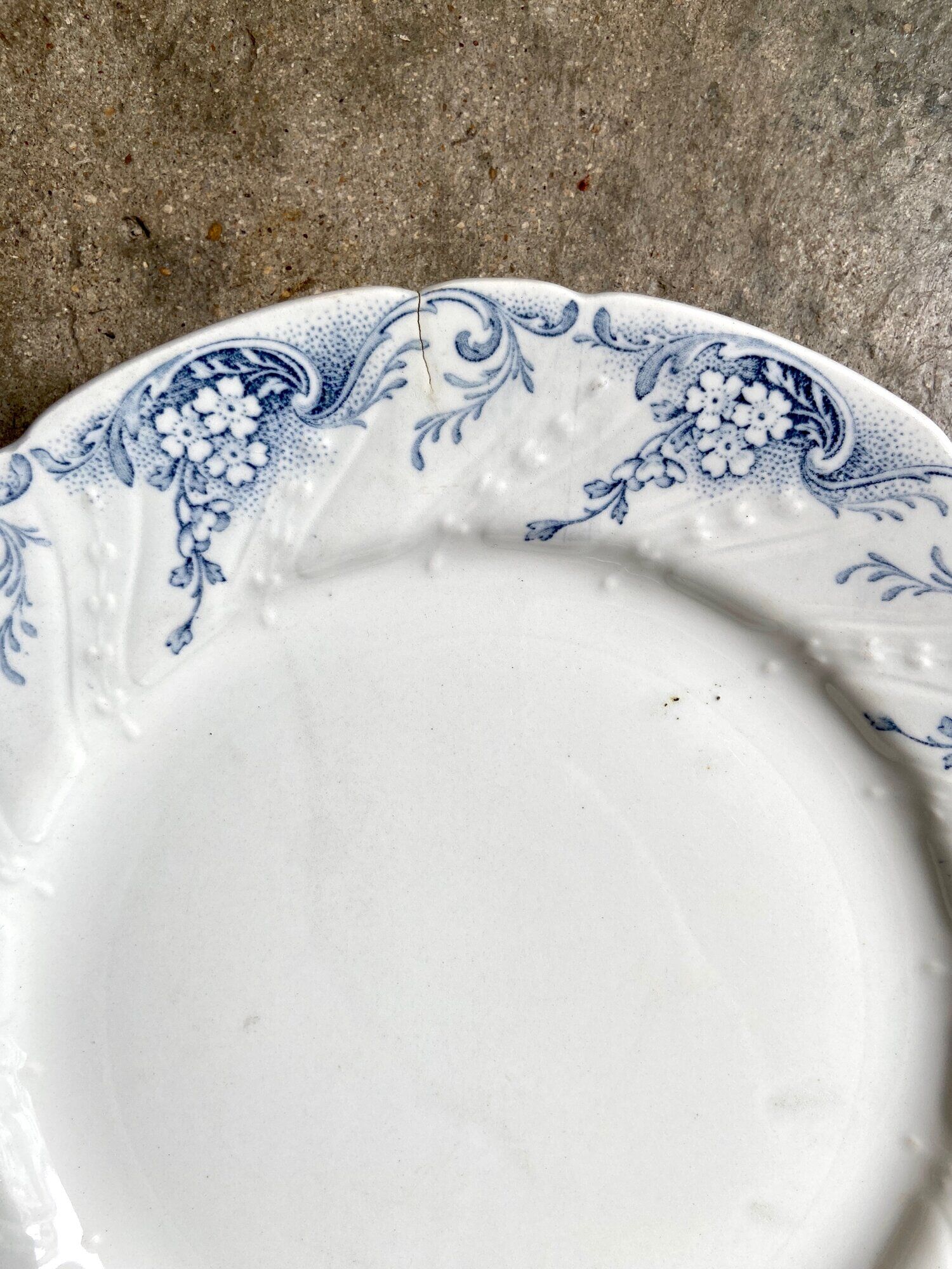 Assiette plate Luneville en terre de fer service "Henriette"