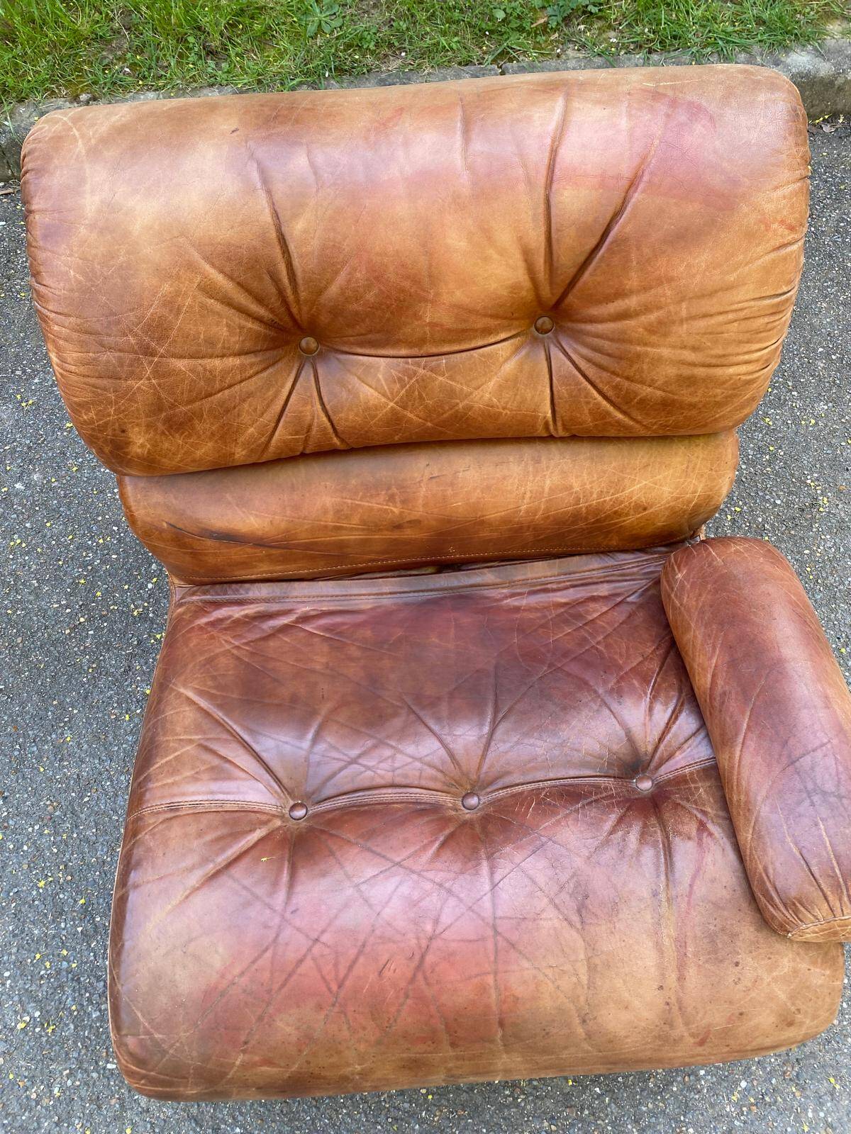 Modular brown leather canapé from Cognac, Italy, 1970.