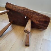 Banc ou table d'appoint en bois massif de tronc d'arbre, style brutaliste, 1960