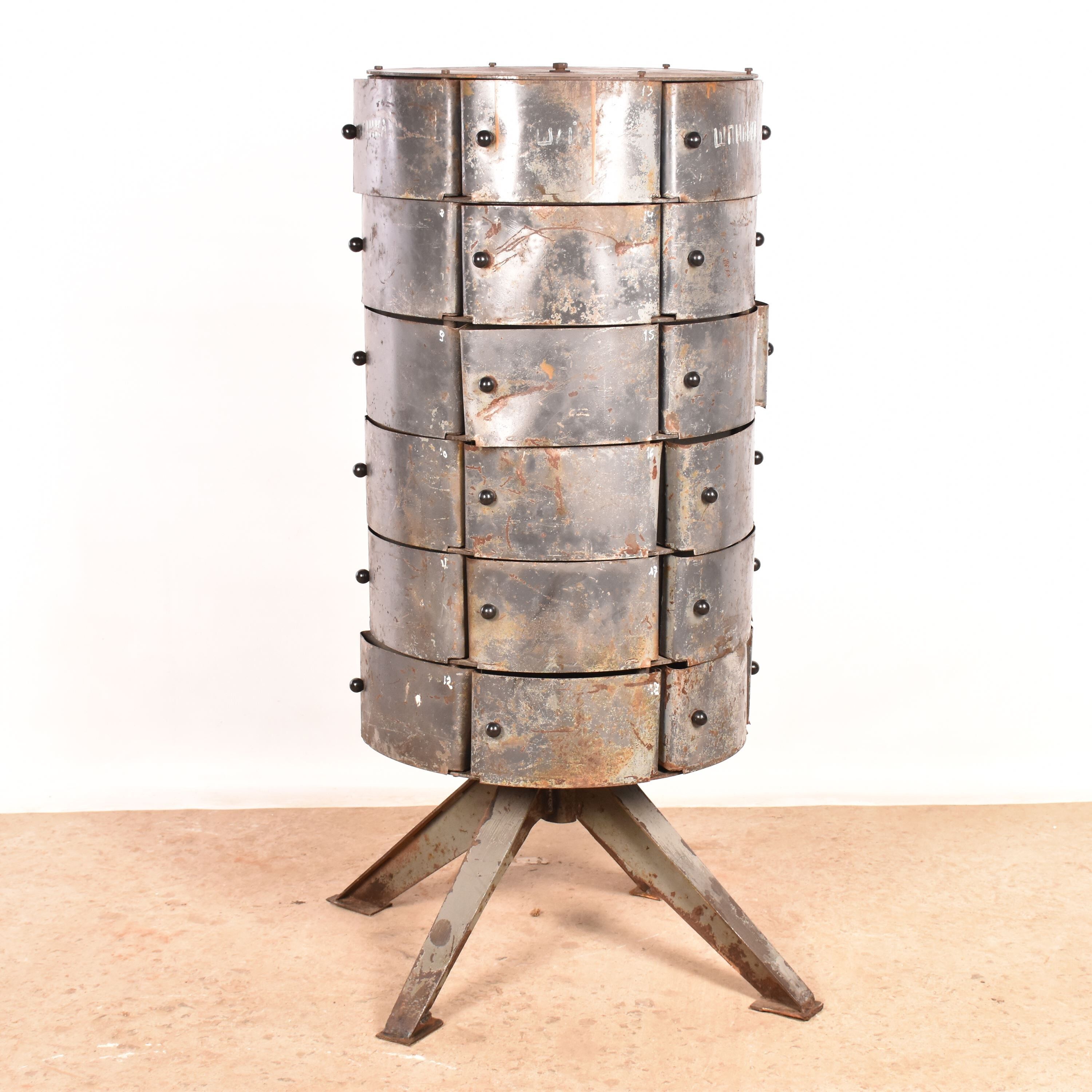 Commode industrielle armoire métallique