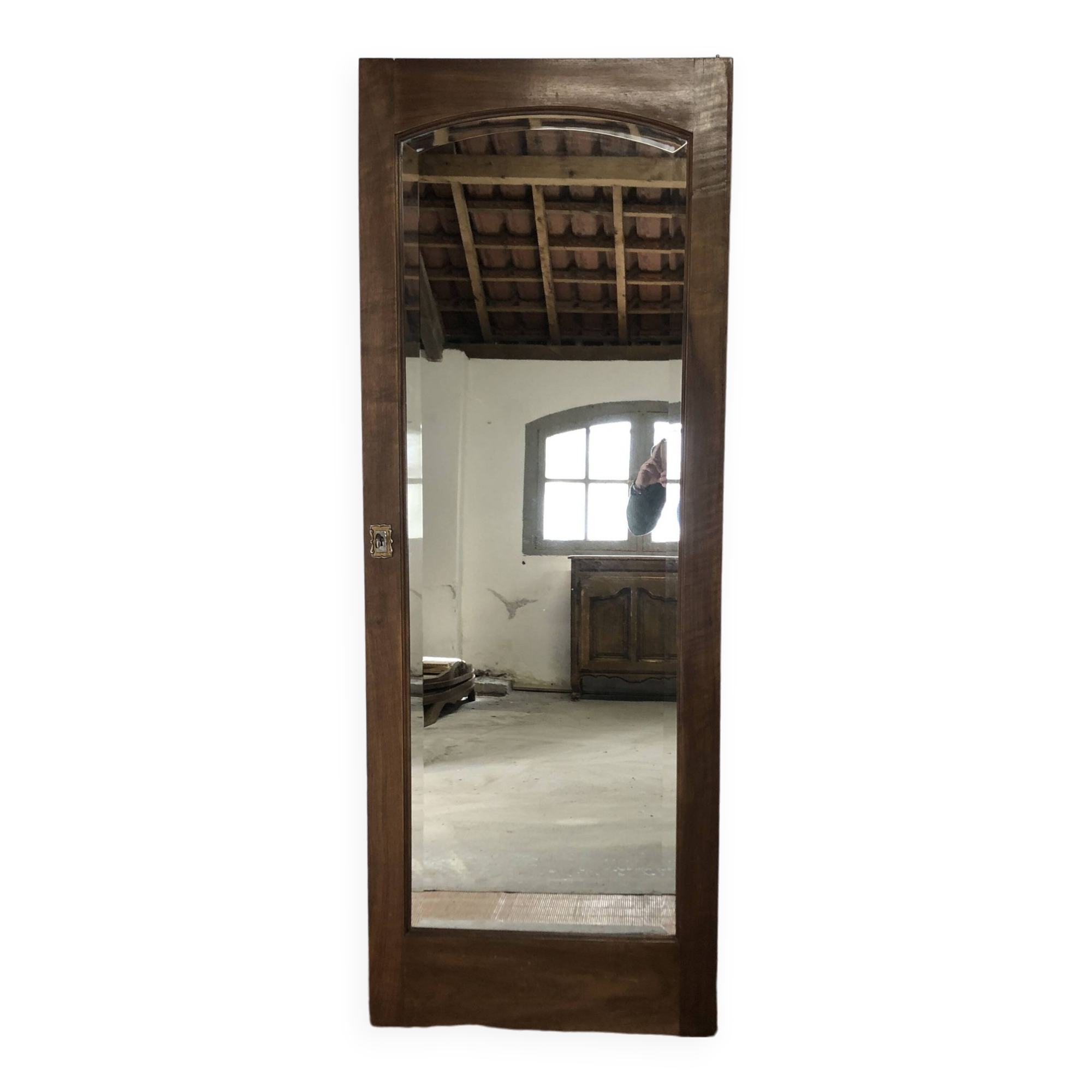 Beveled mirror