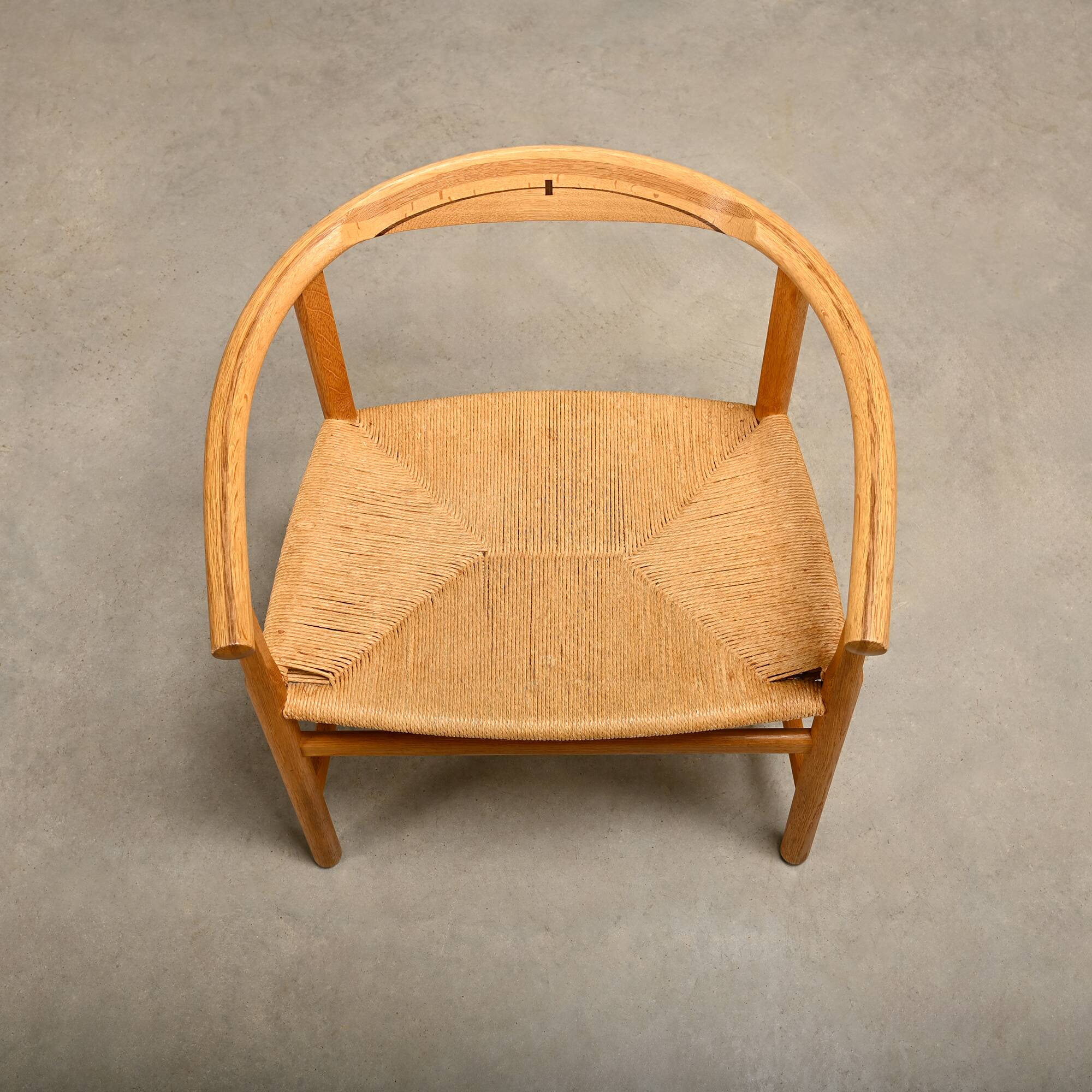 Hans J. Wegner Model PP201 Dining Chairs in Oak and Papercord, PP Møbler