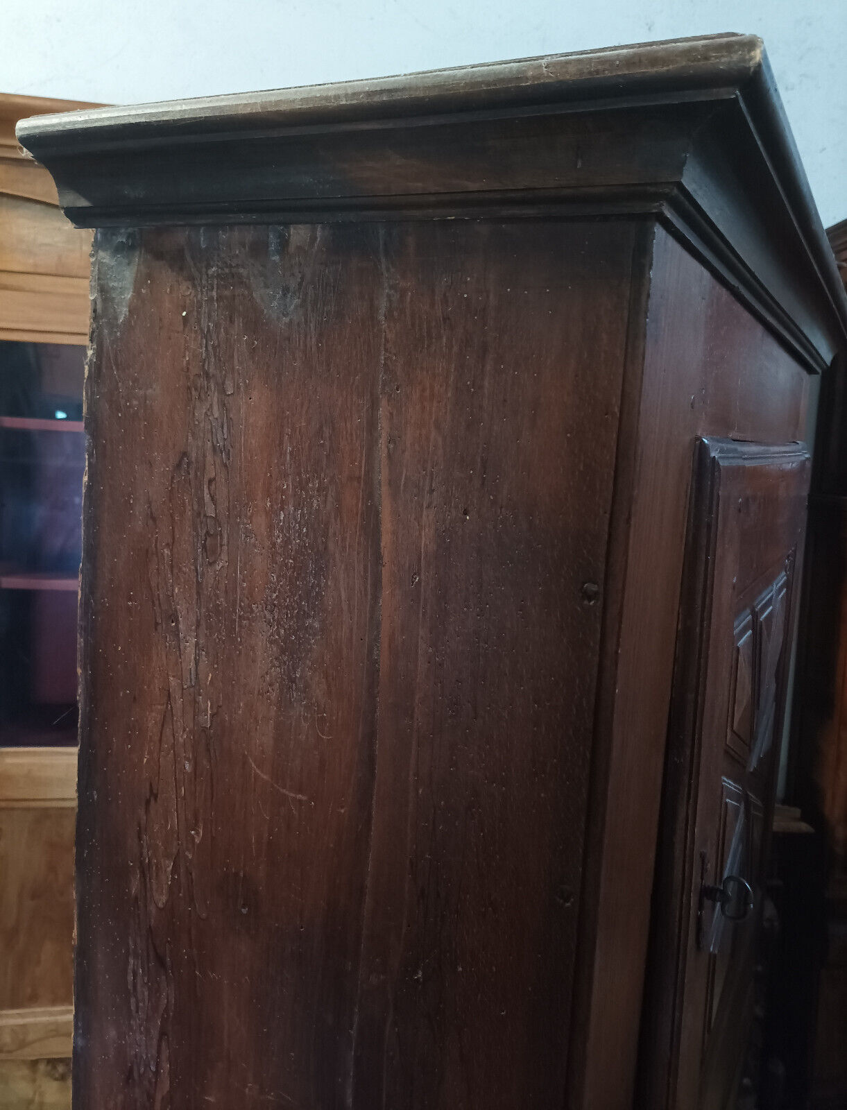 Standing man Louis XIII in oak 19th