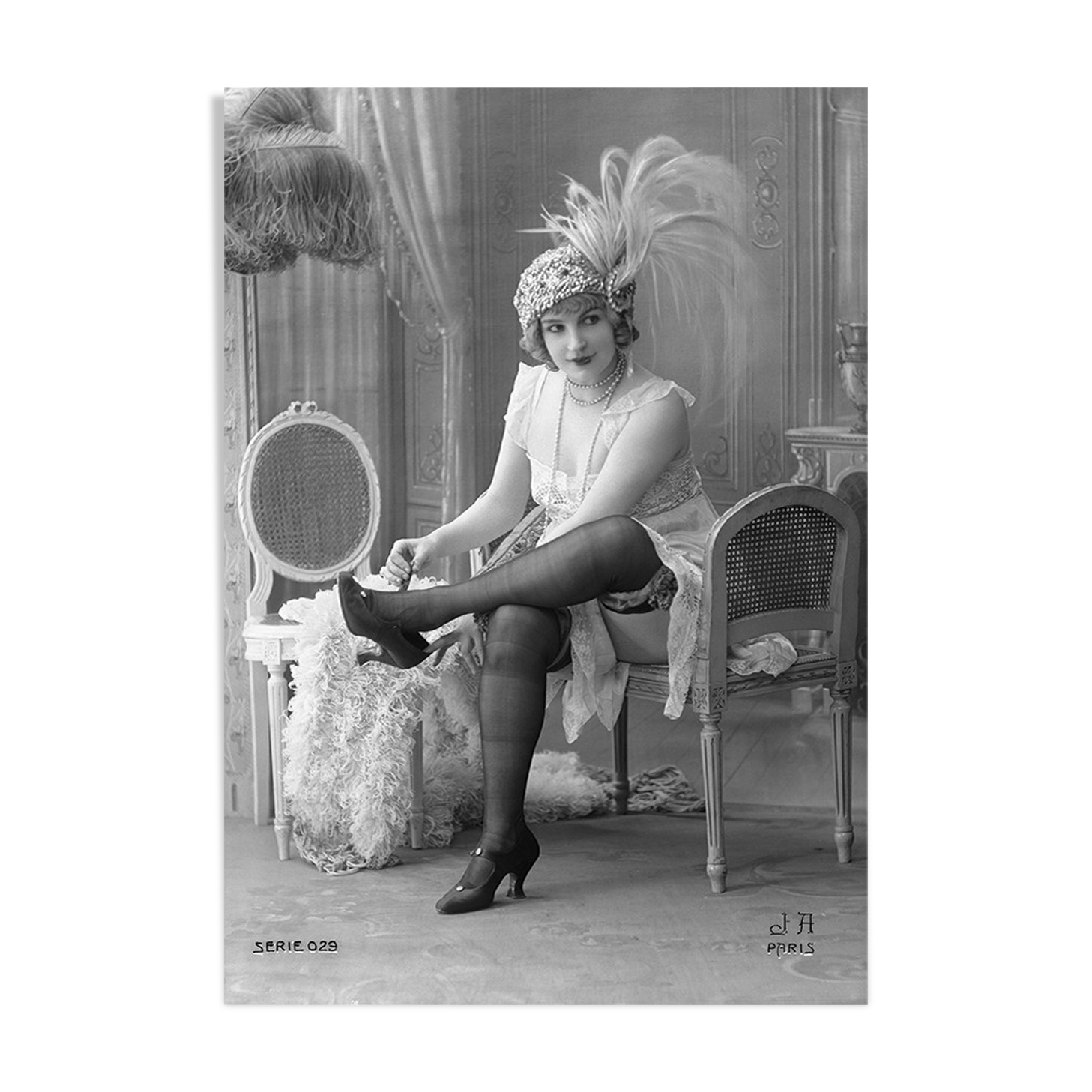 Vintage photography woman Belle Époque 1920