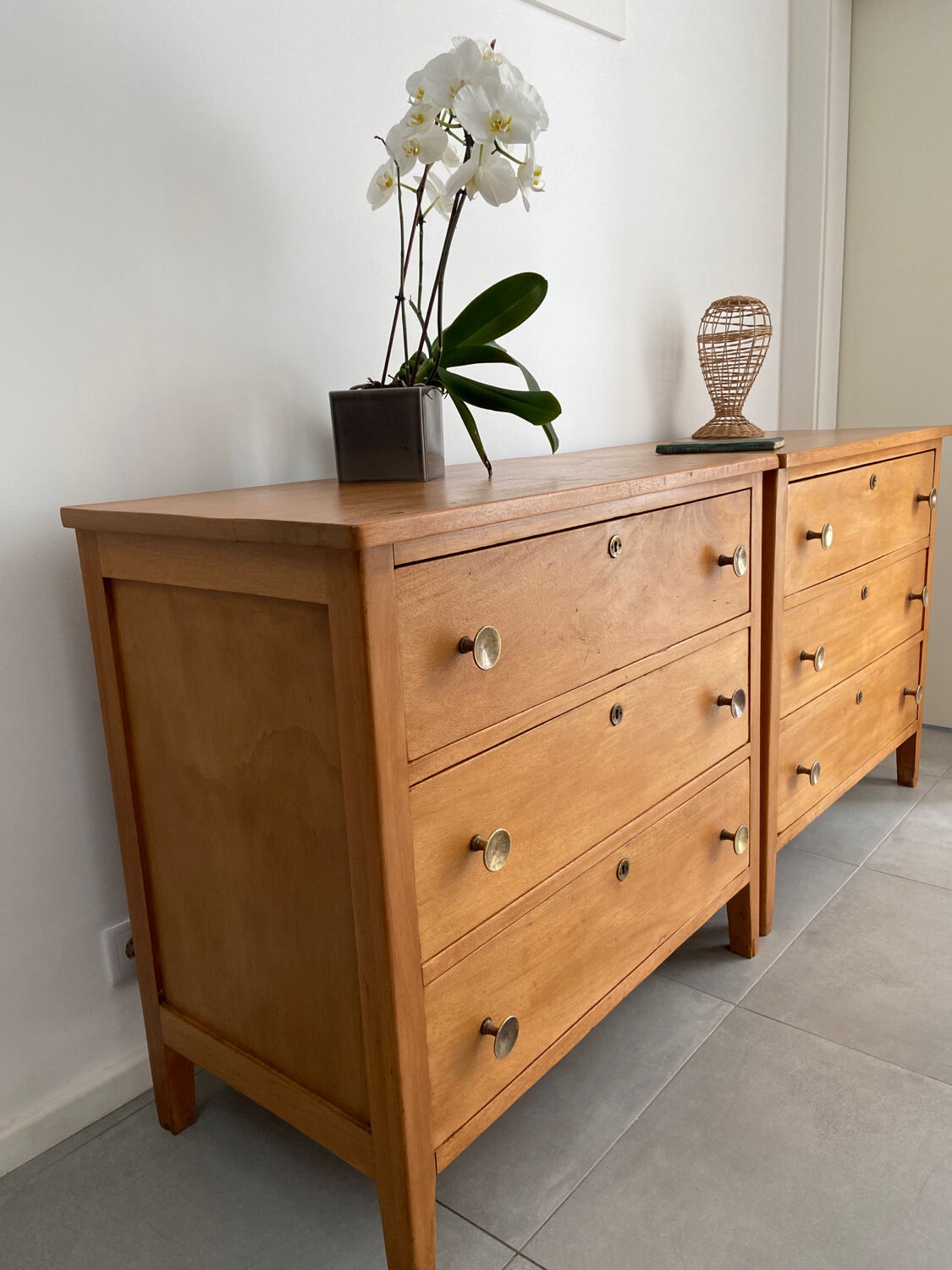 Antique chest of drawers