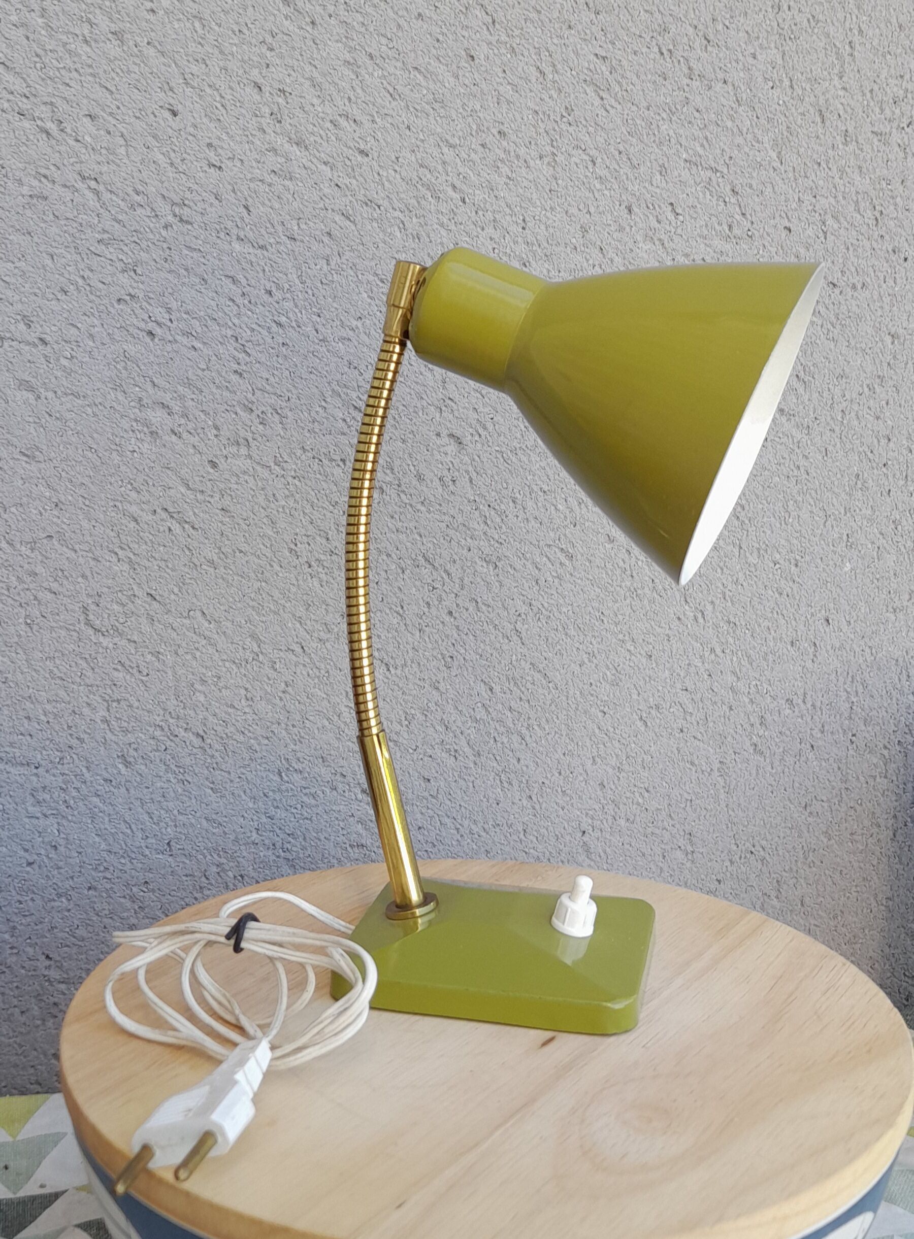Green casserole lamp