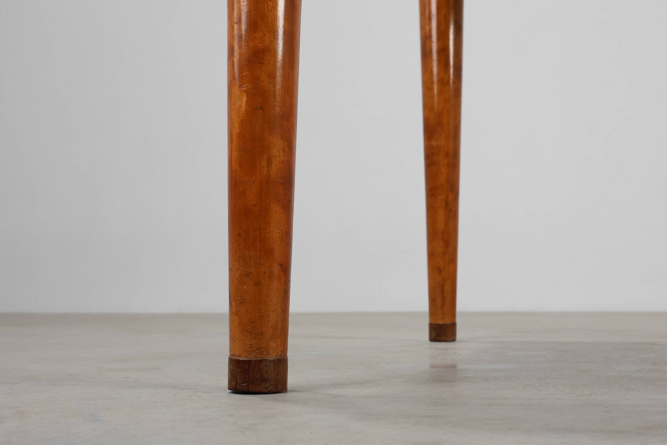 Art Deco Birch‑Veneered Side Table with Drawer, France 1920s