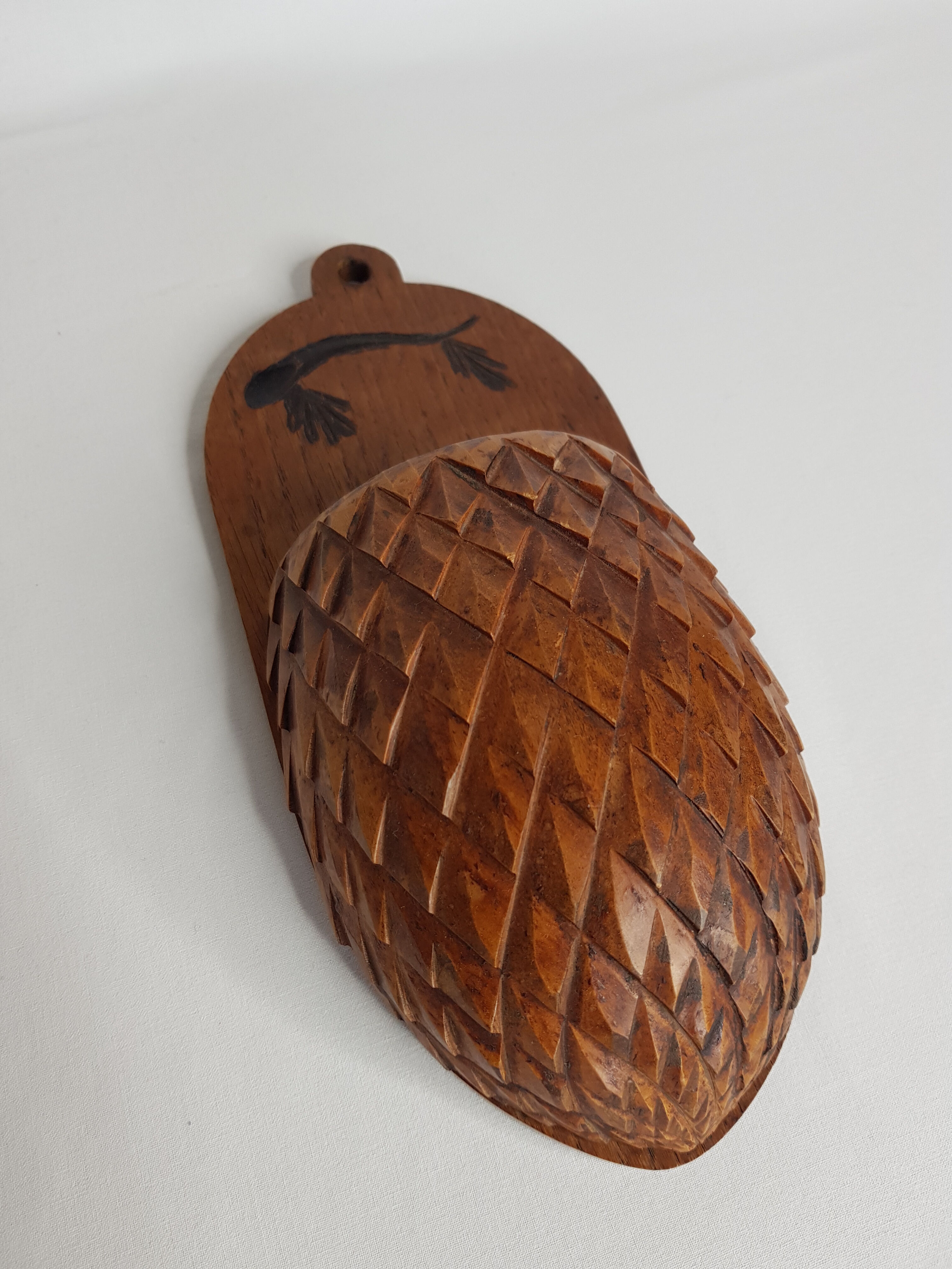 Carved wooden hood signed by J. Pérard and numbered 1900-1910