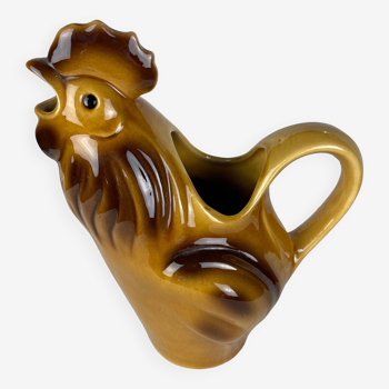 Rooster-shaped pitcher