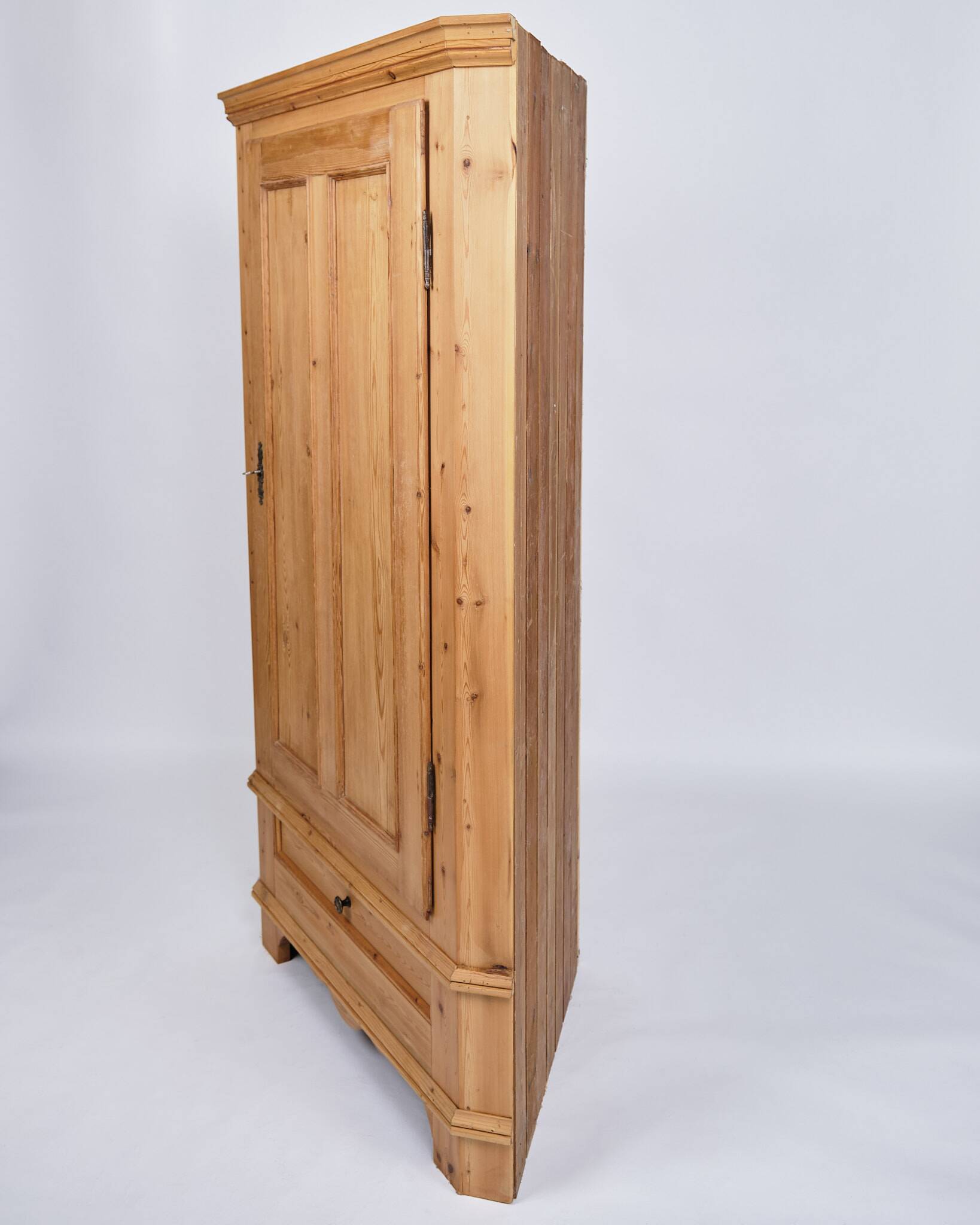 Antique corner cabinet - solid pine - brass fittings - 1920s
