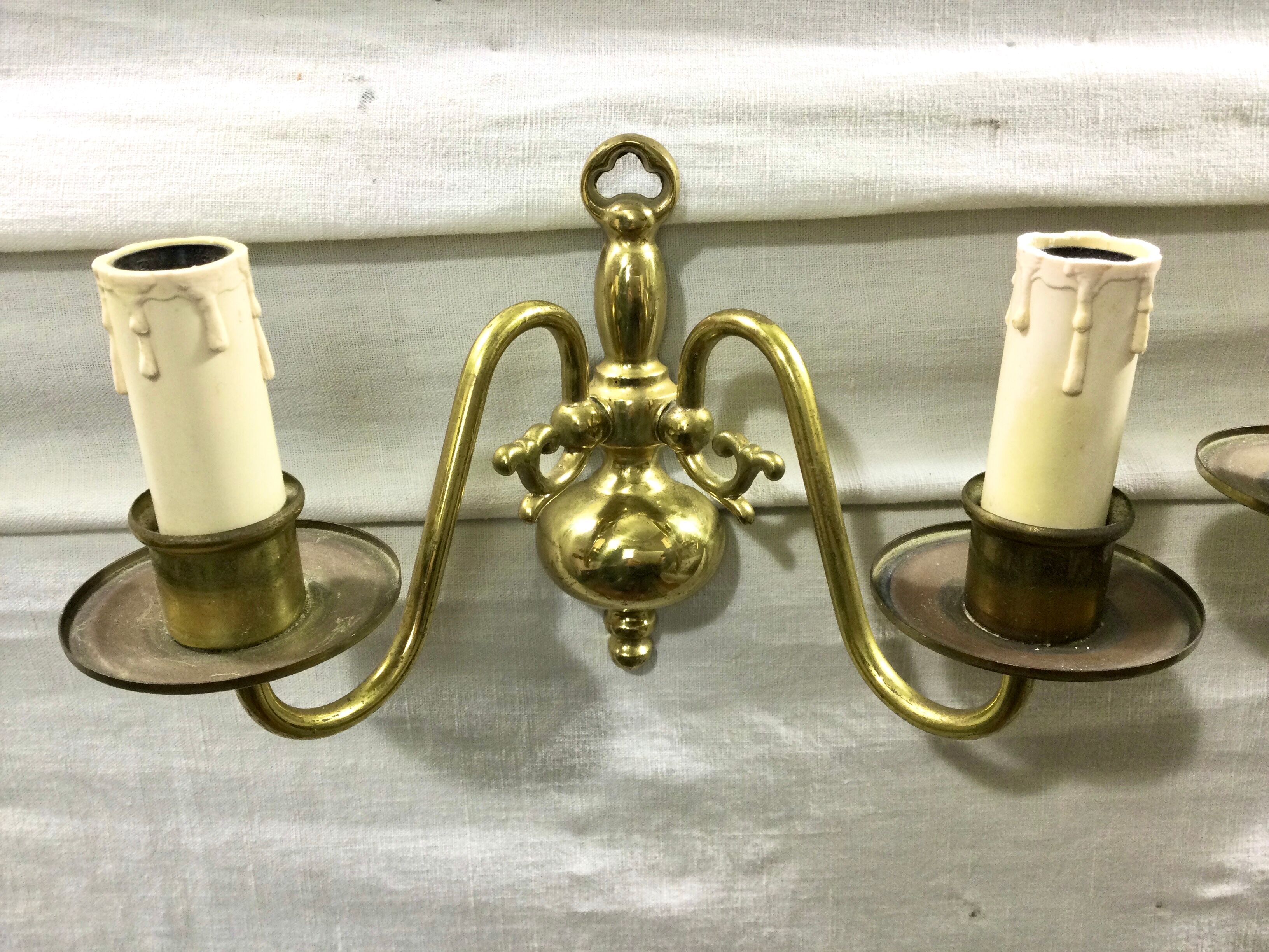 Pair of appliques 2 bronze lights in Dutch style