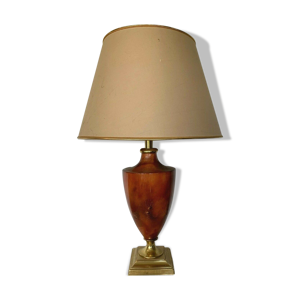Lampe de salon en forme d'urne