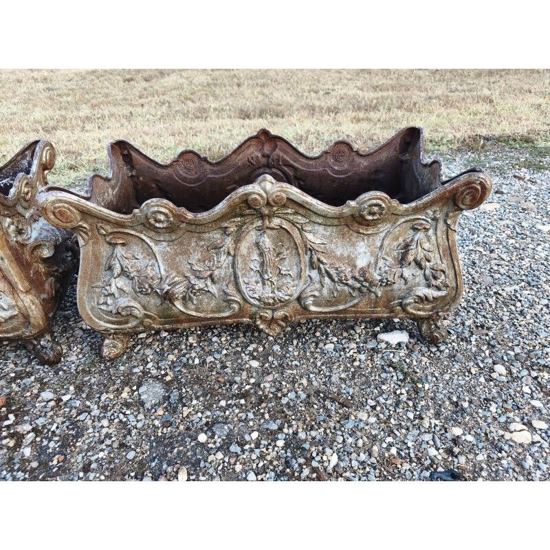 Pair of cast iron planters from 1900 in Rococo style, Charleville - Mézières