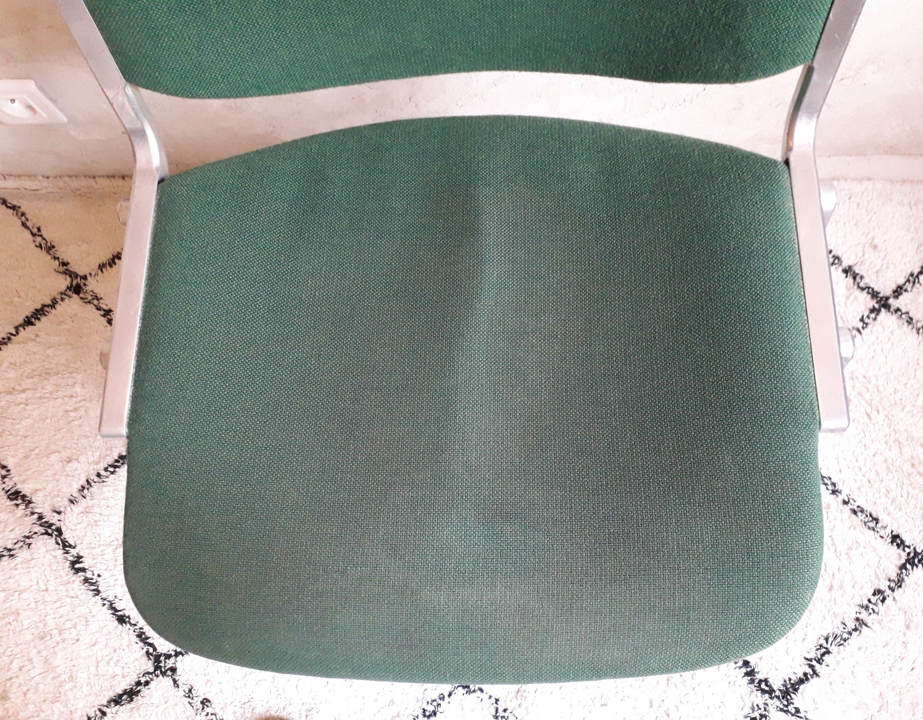 Lot de 4 chaises DSC 106 design Giancarlo Piretti pour Castelli