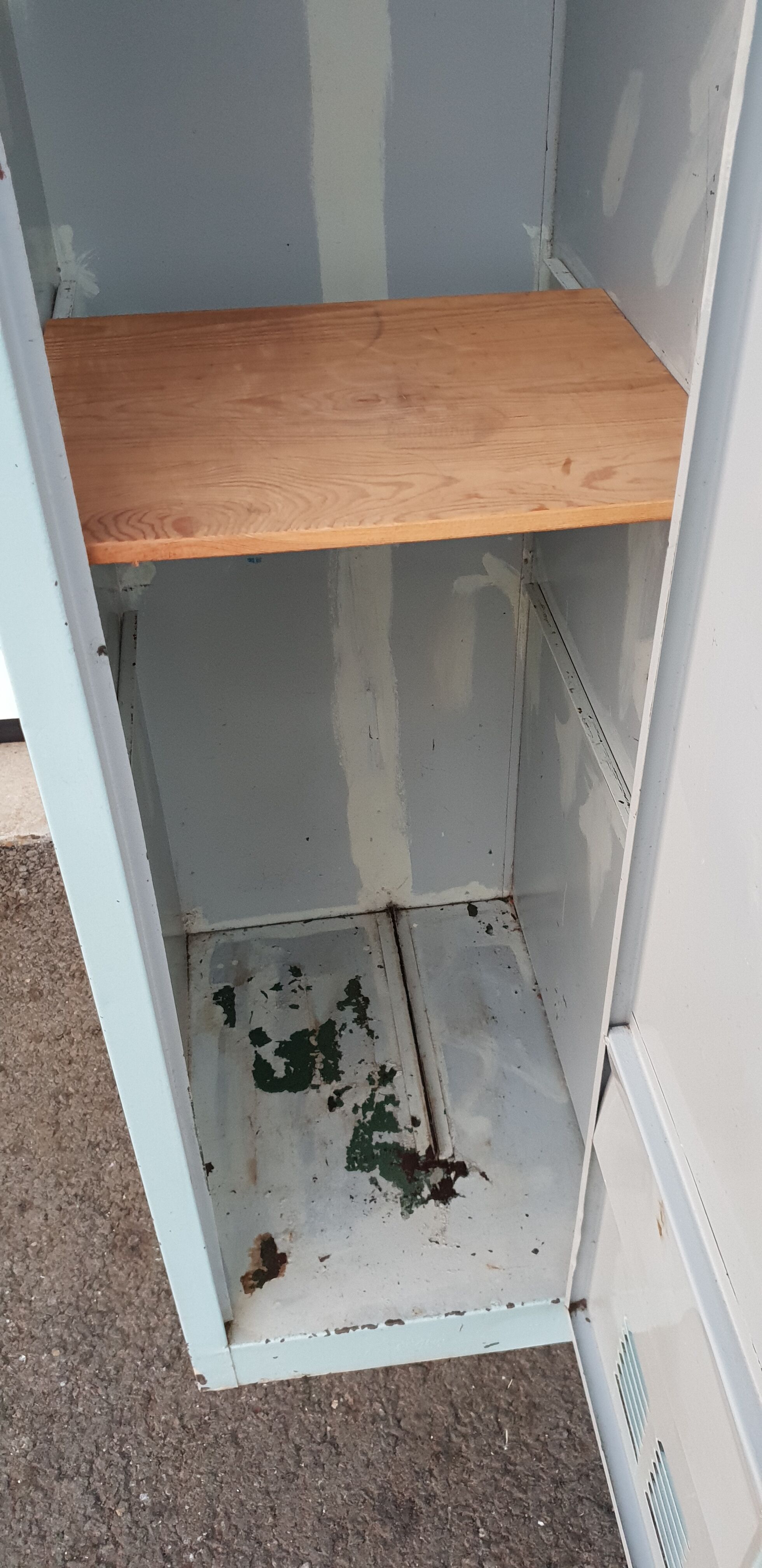 Vintage metal vestiary