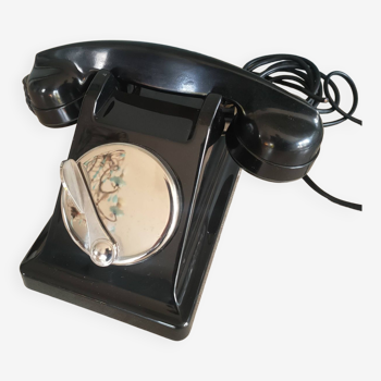 telephone from the 60s in black bakelite