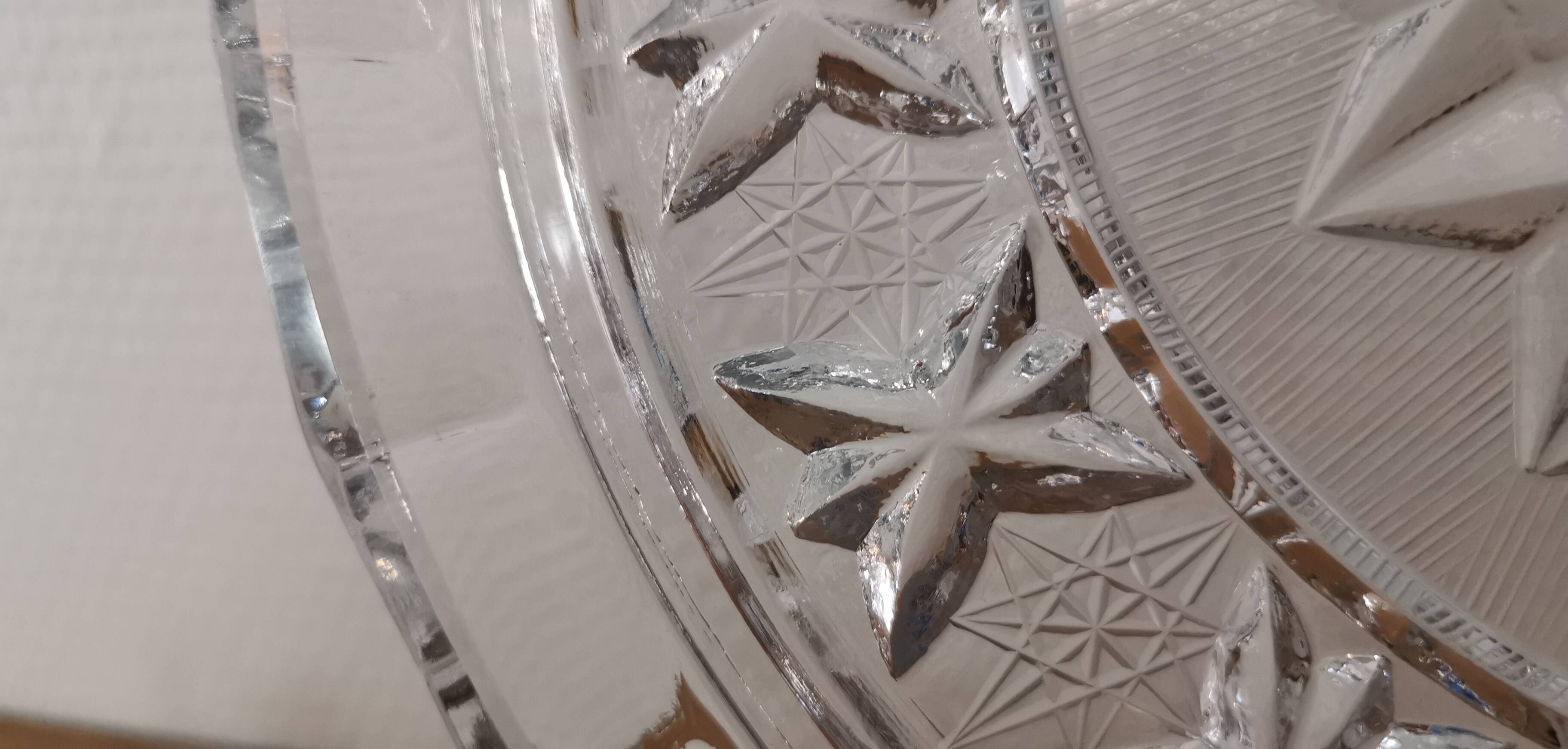 Presentation service 8 glasses and its Bohemian Cristal style dish