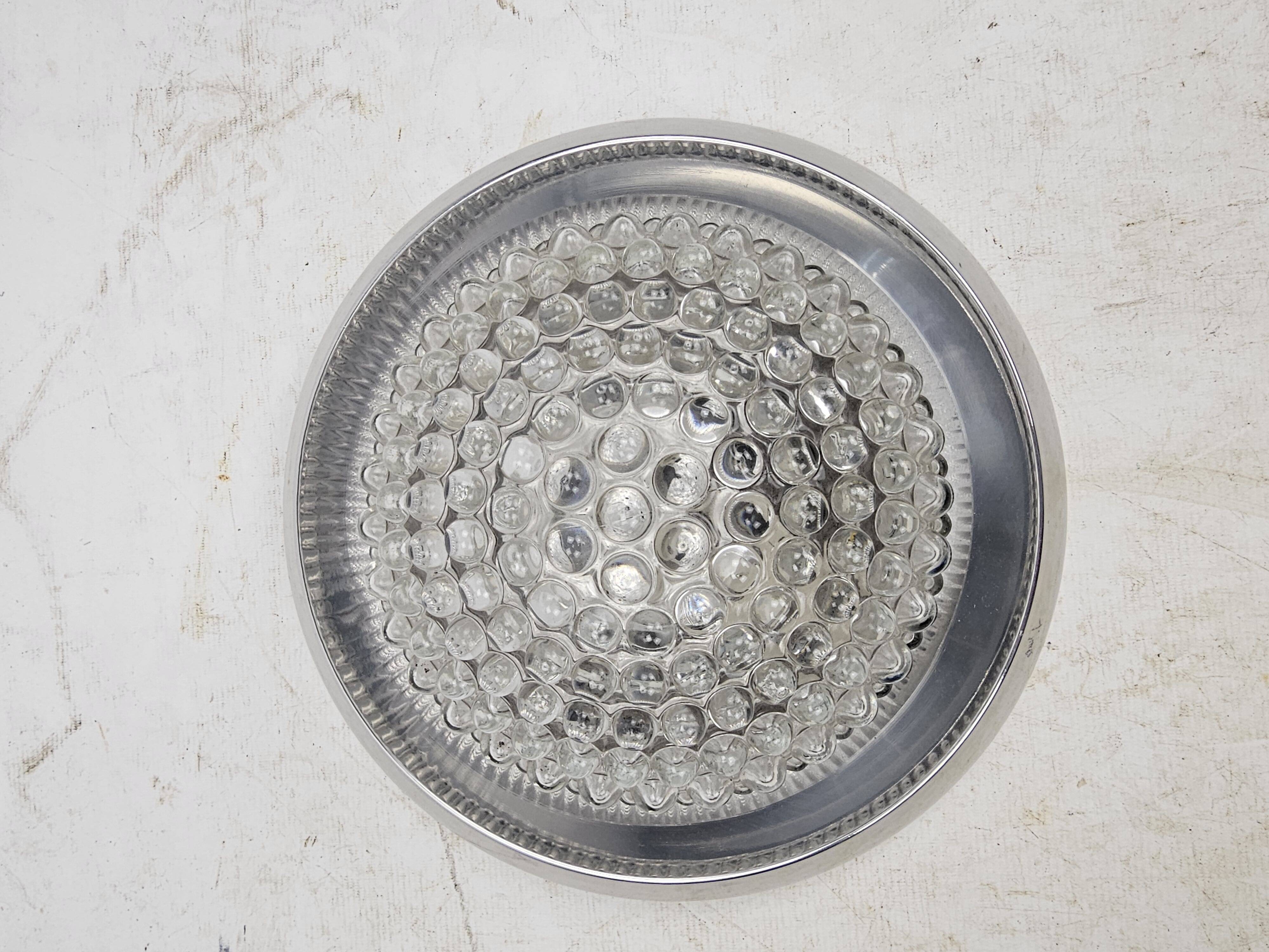 Plafonnier vintage, bague chromée et abat-jour en verre bullé