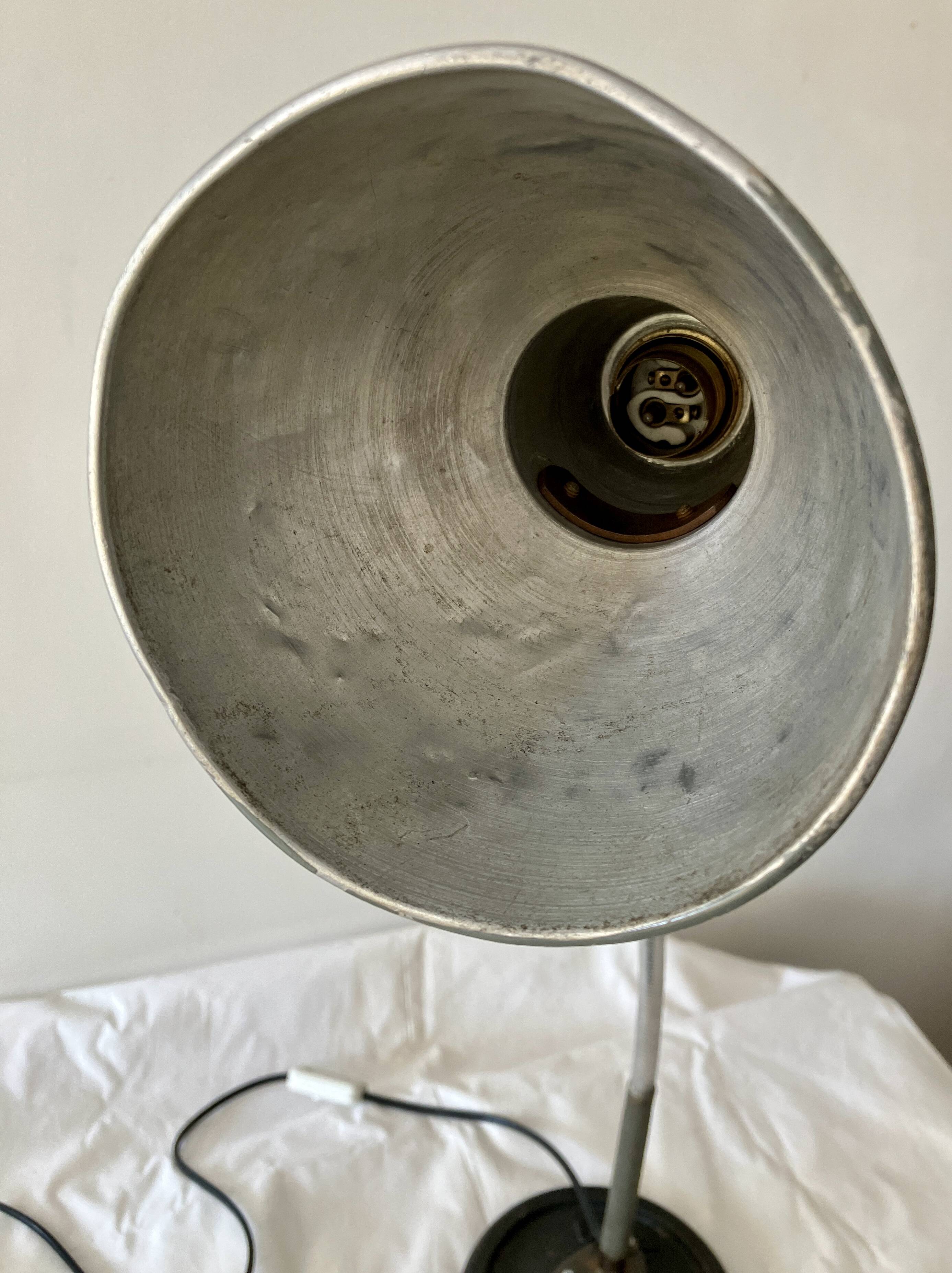 Lampe d'atelier flexible