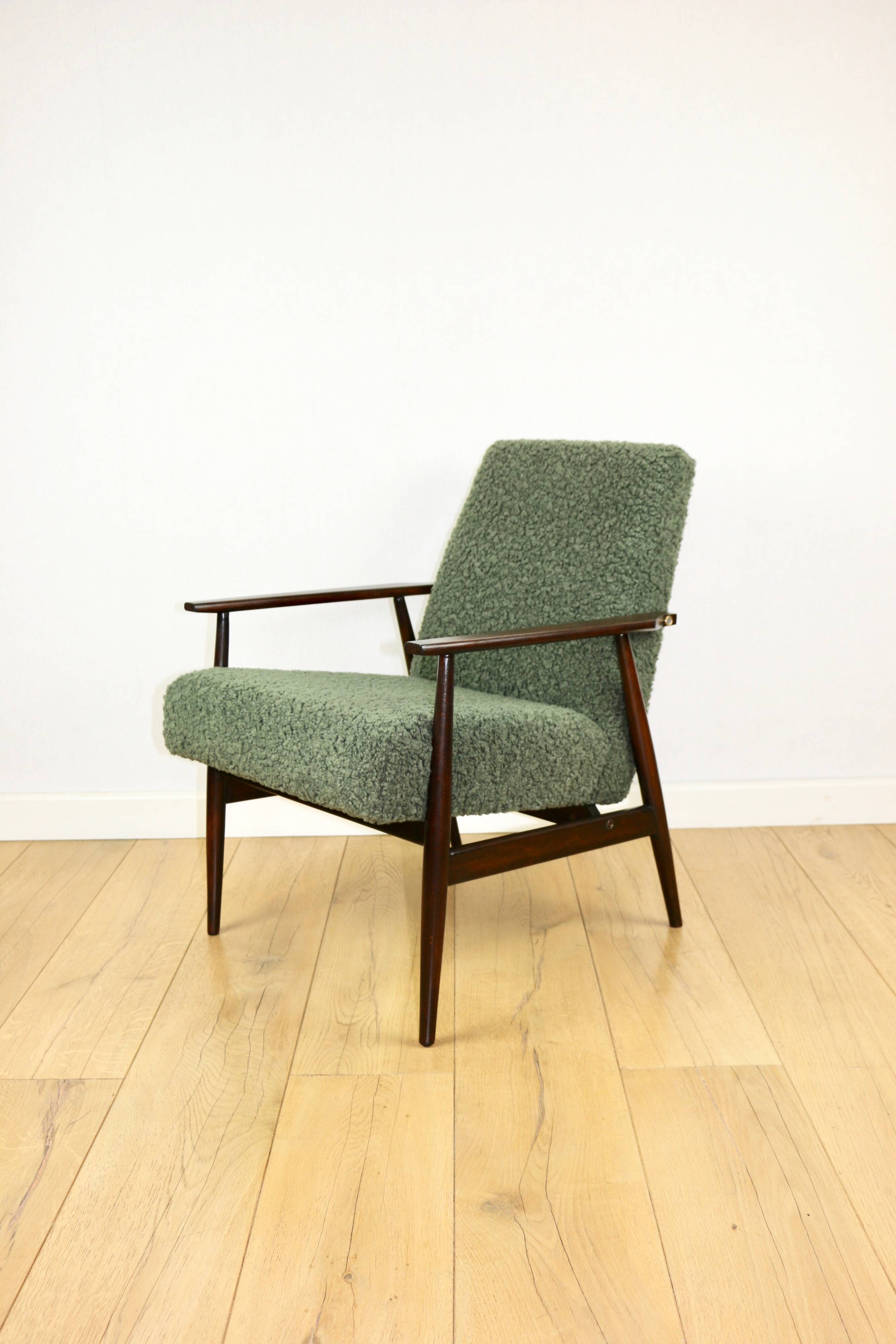 Fauteuil 'Lis', design en bouclés verts des années 1970 par Henryk Lis - 2 pièces disponibles