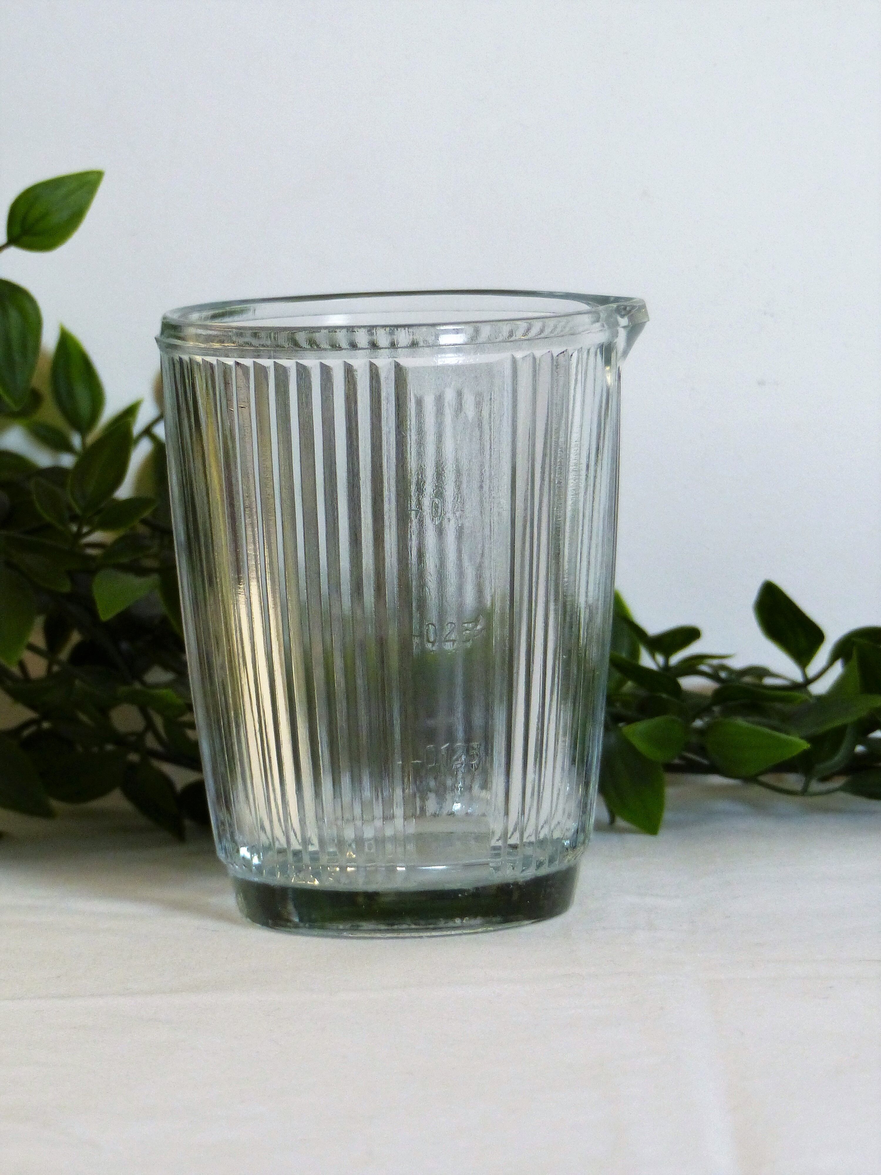 Vintage graduated doser glass