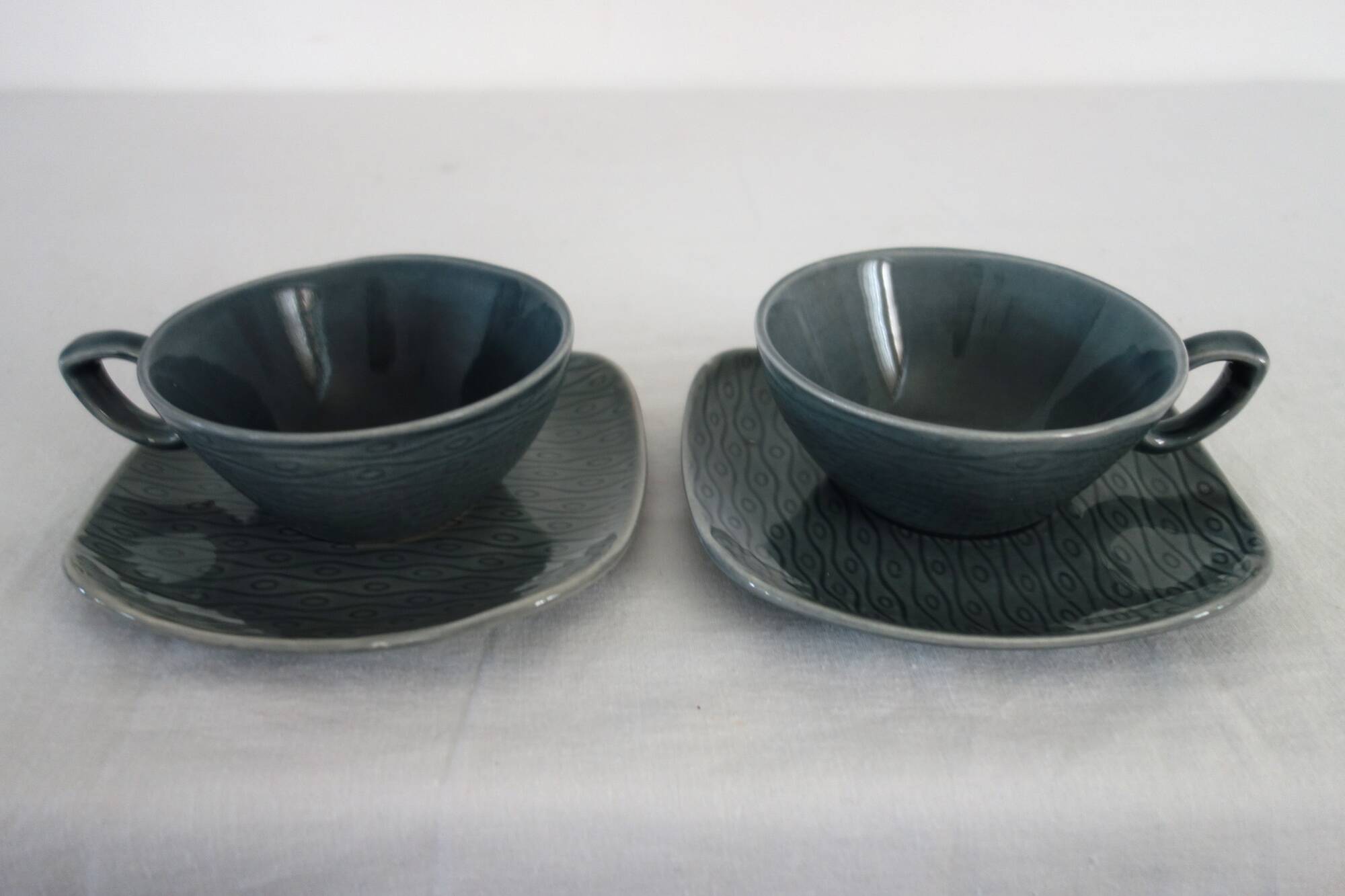 2 cups with saucers, New Time model, Boch Frères 1955