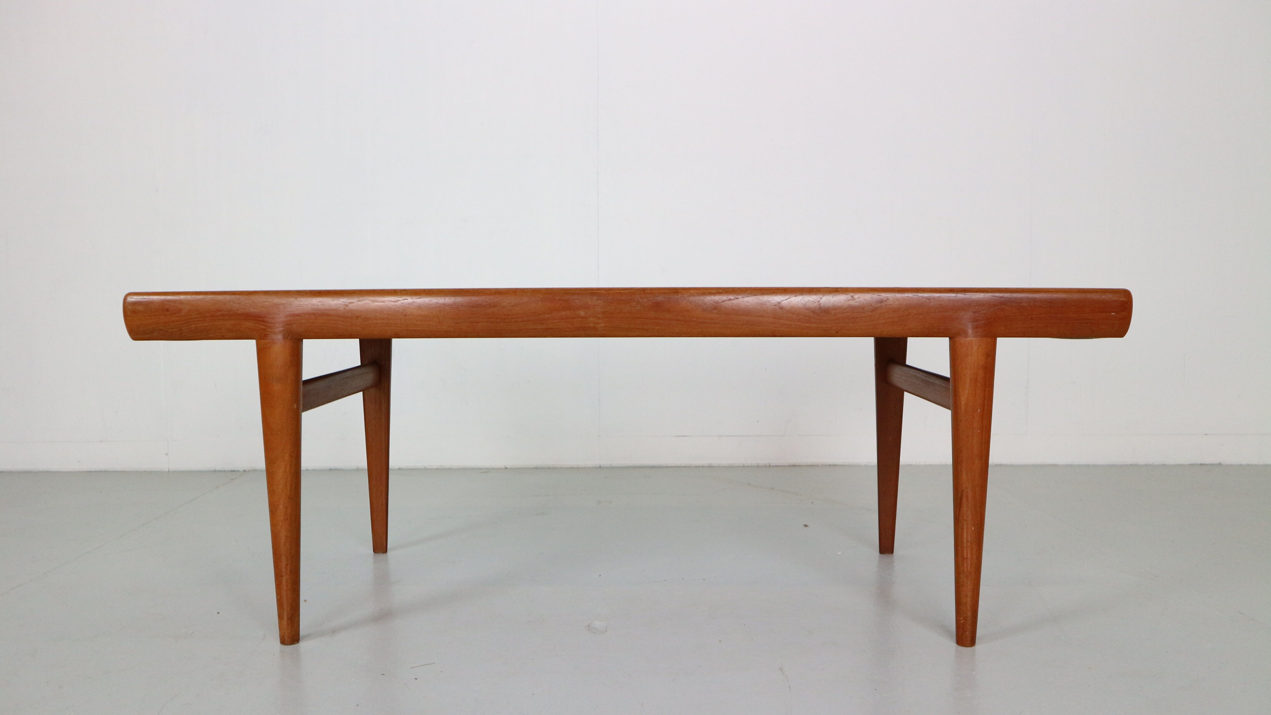Johannes Andersen Teak Coffee Table for Silkeborg Møbelfabrik, 1960, Denmark