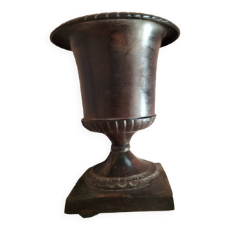 Small urn
