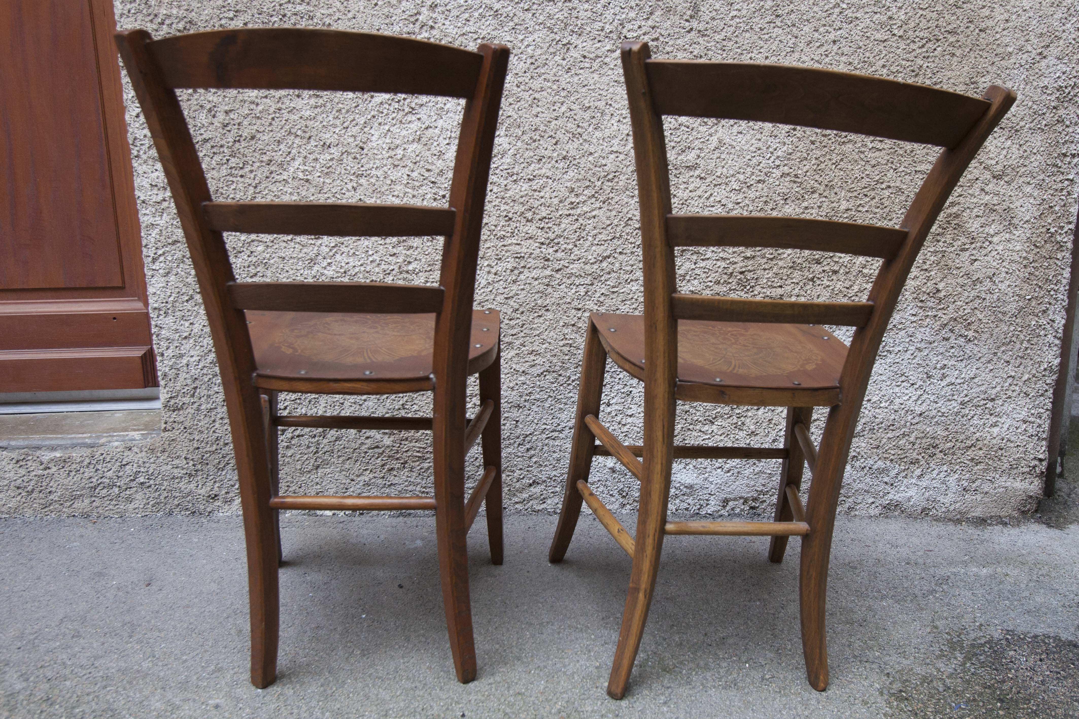 Pair of wooden chairs from the 1920s