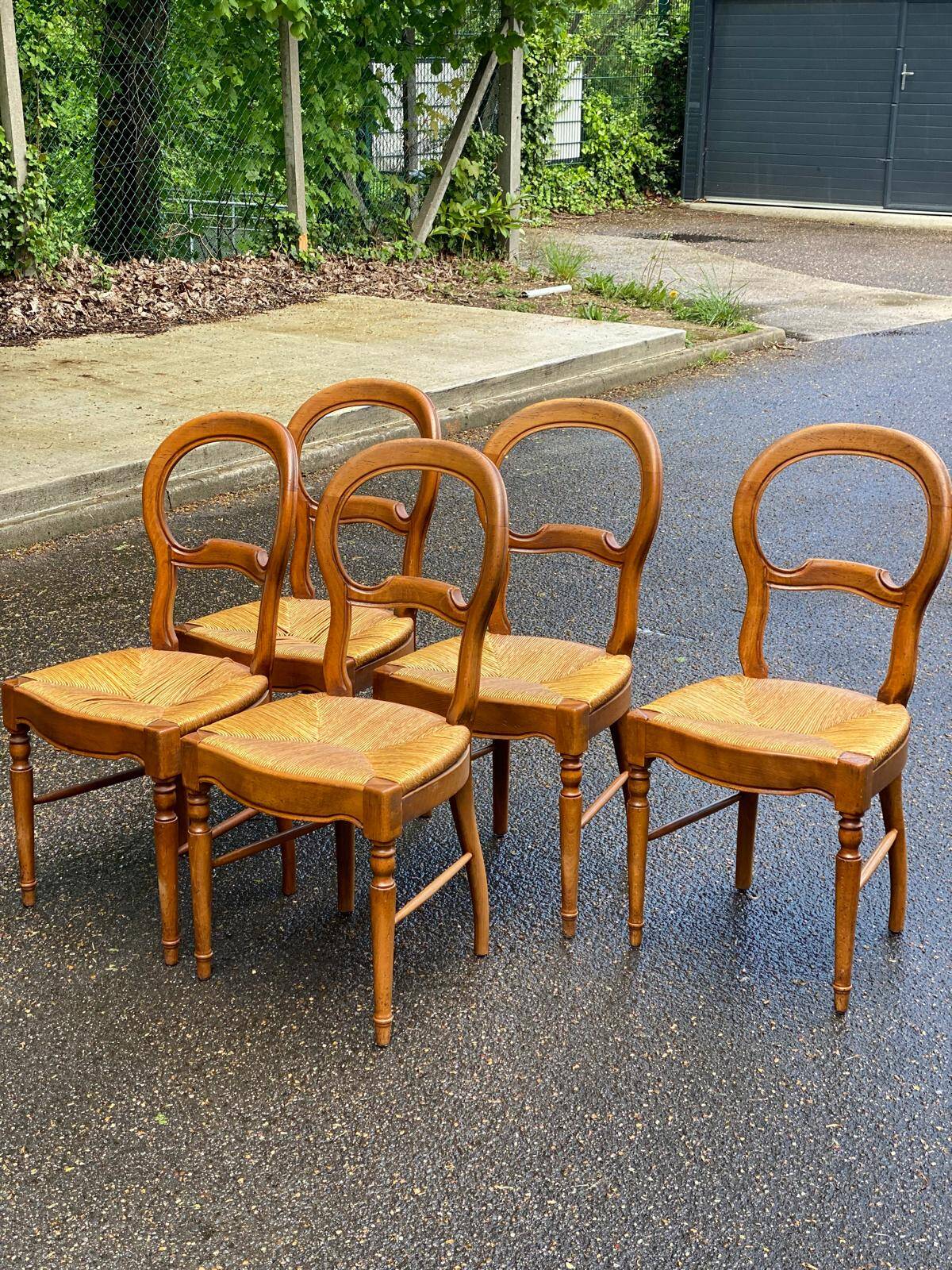 4 or 5 Louis Philippe chairs in solid wood and straw