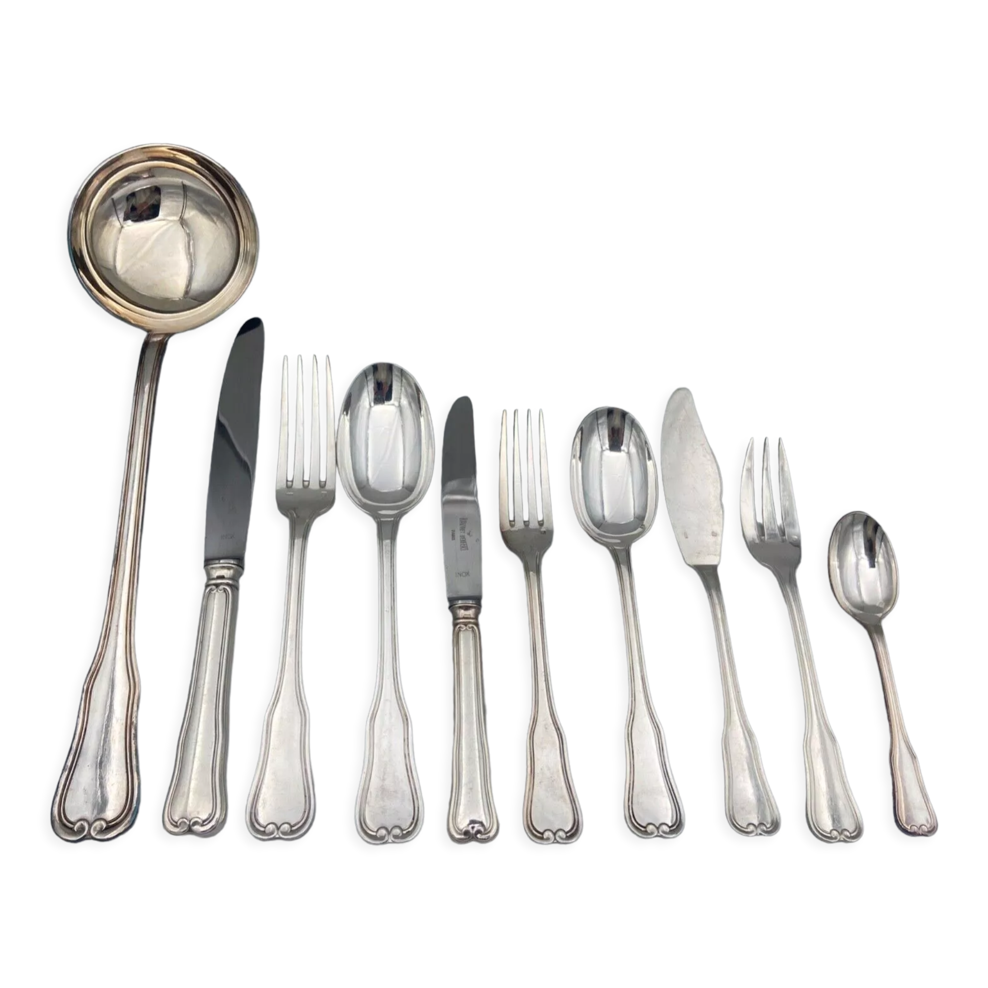 Cutlery set in metal ravinet d'enfert model dauphin 109 pieces