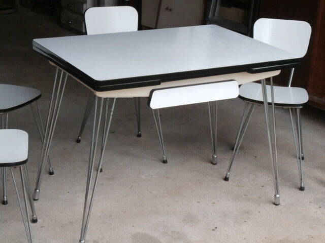 Table and Chair set in formica foot Eiffel Tower of the 1970s