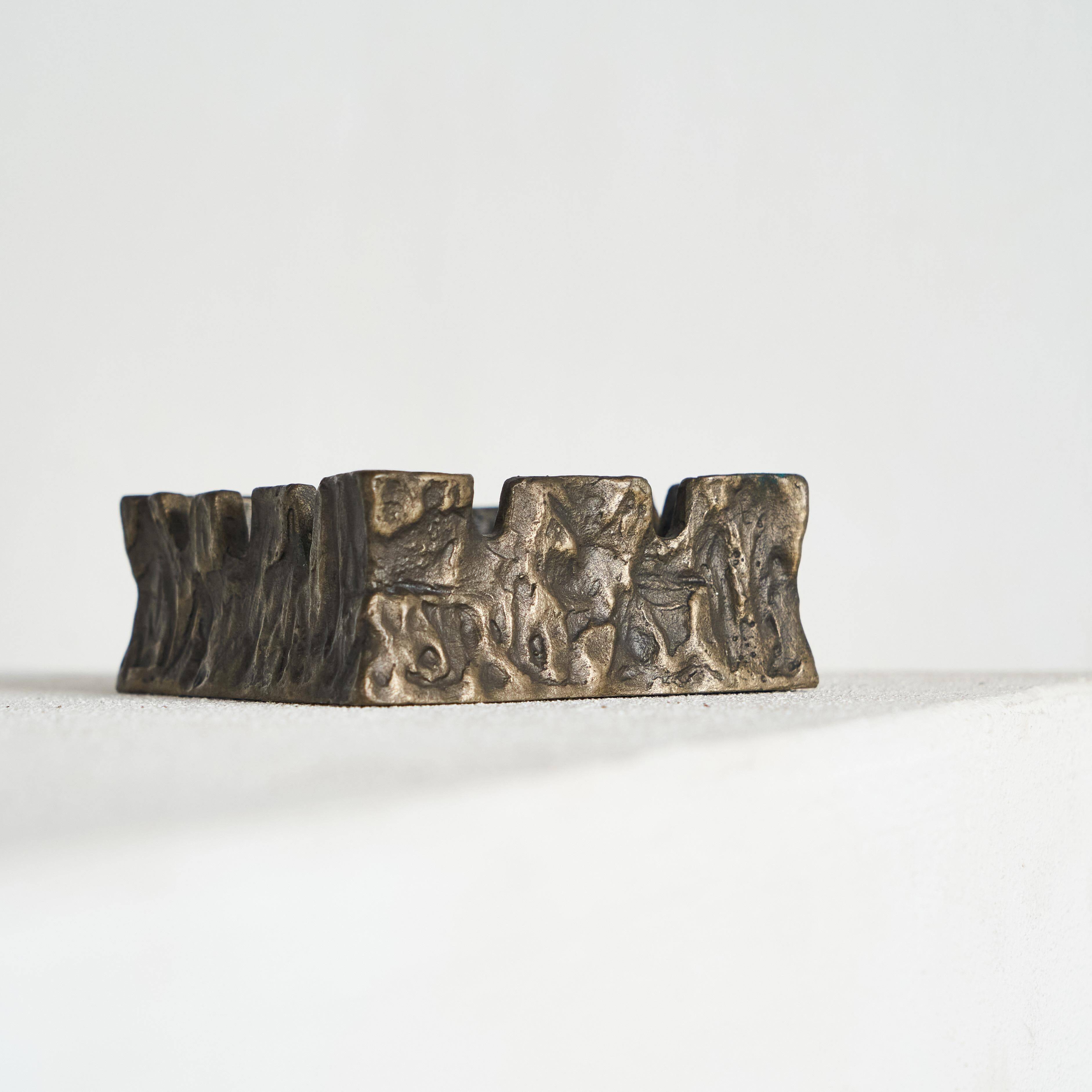 Bronze catchall in Brutalist style from the 1960s.