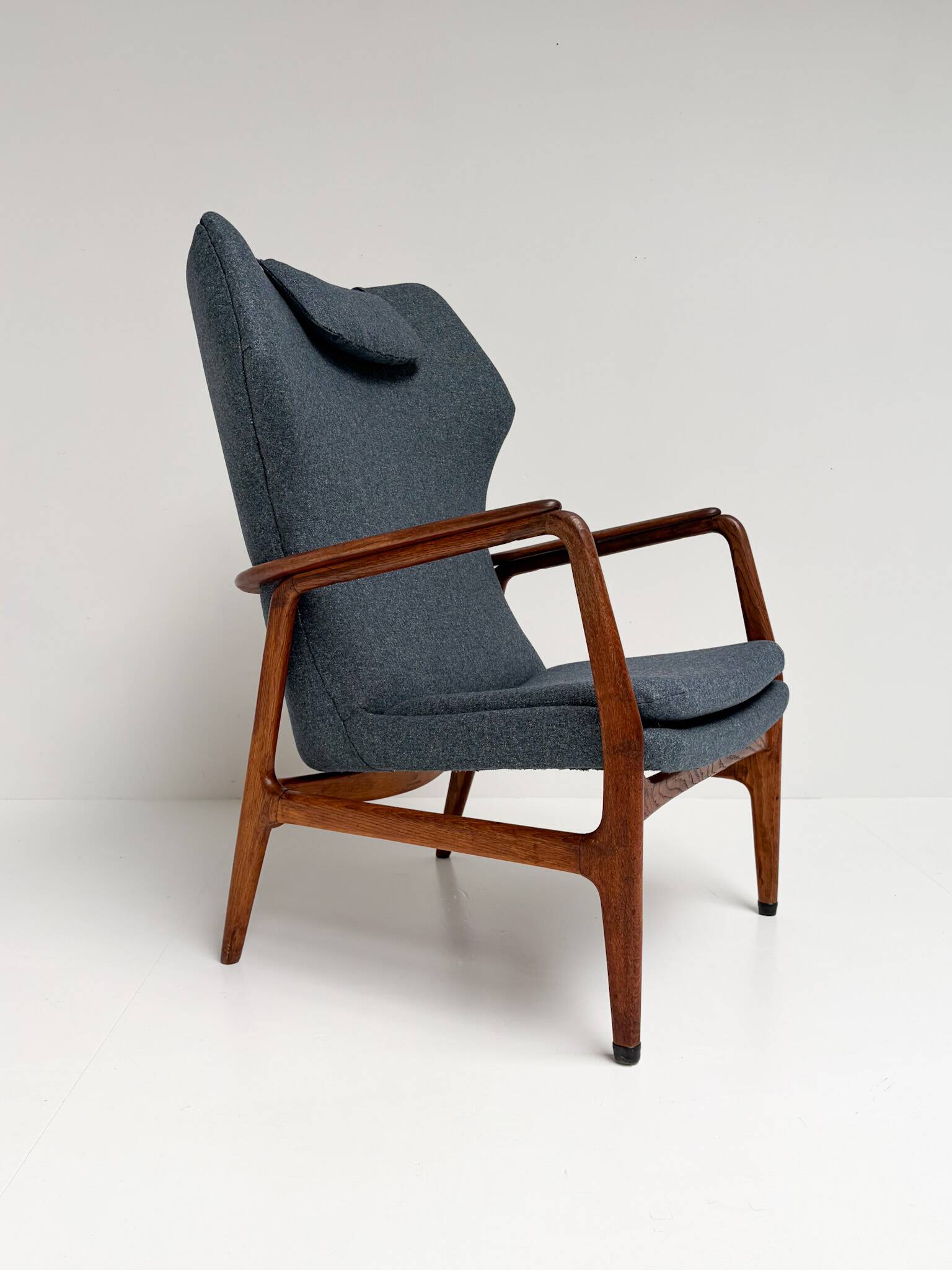 Re upholstered Edith (men’s) armchair by Bovenkamp, 1960s