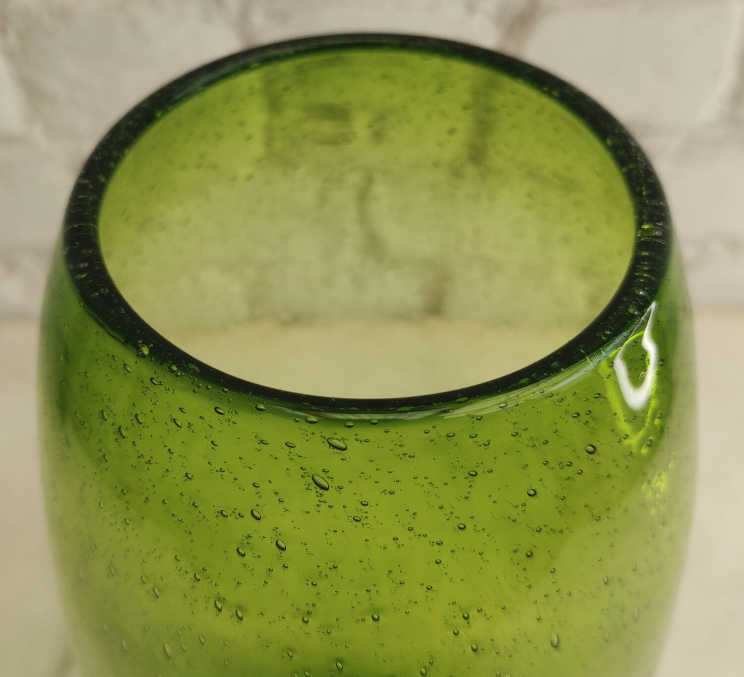 Vintage green bubble glass cylindrical vase - Scandinavian style