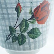 Vase rose en céramique hollandaise
