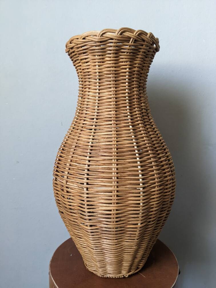 Second-hand woven wicker vase, handmade in the Bohemian countryside