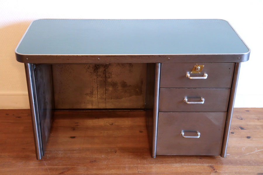 Pickled metal industrial office Nash