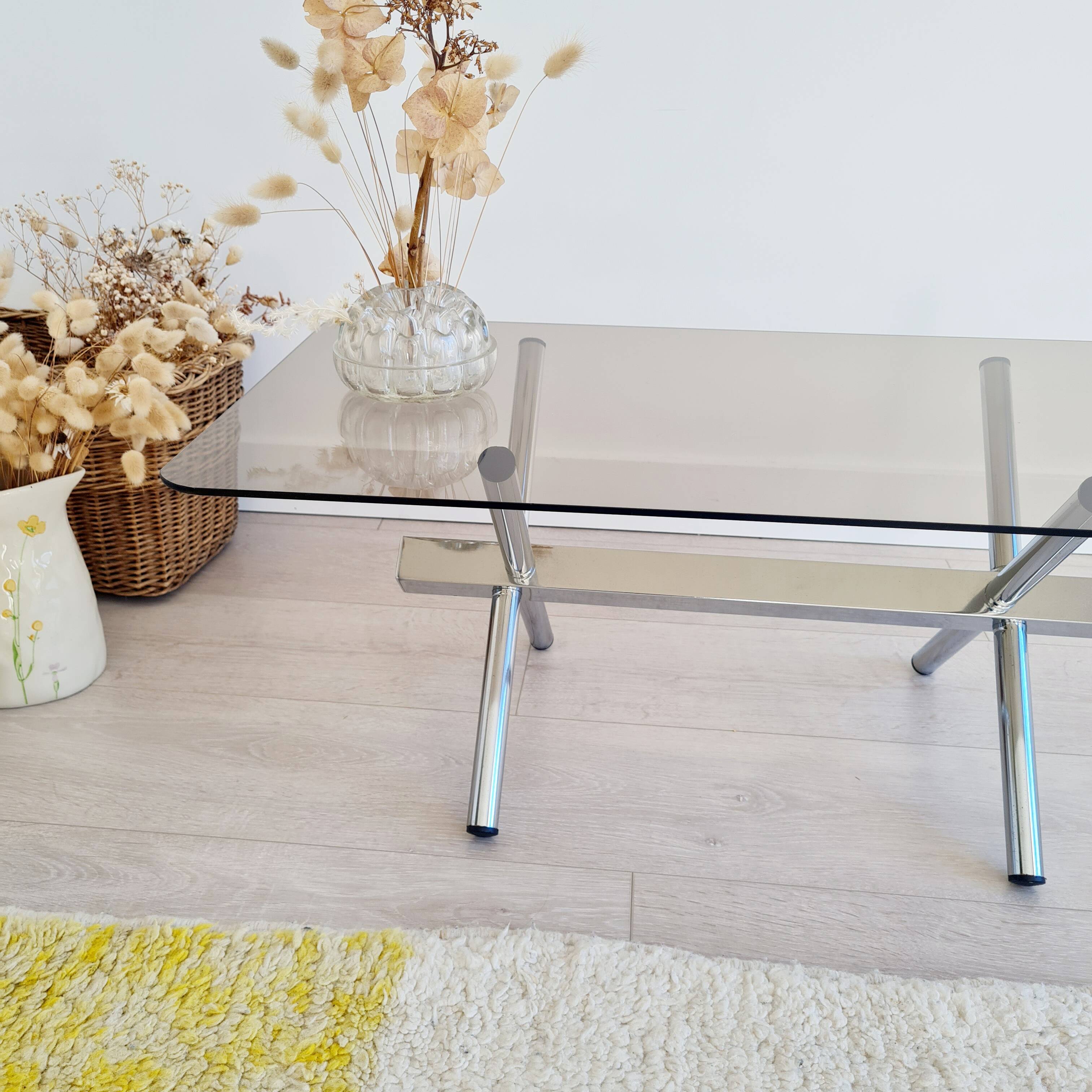 Table design basse chrome et verre années 70